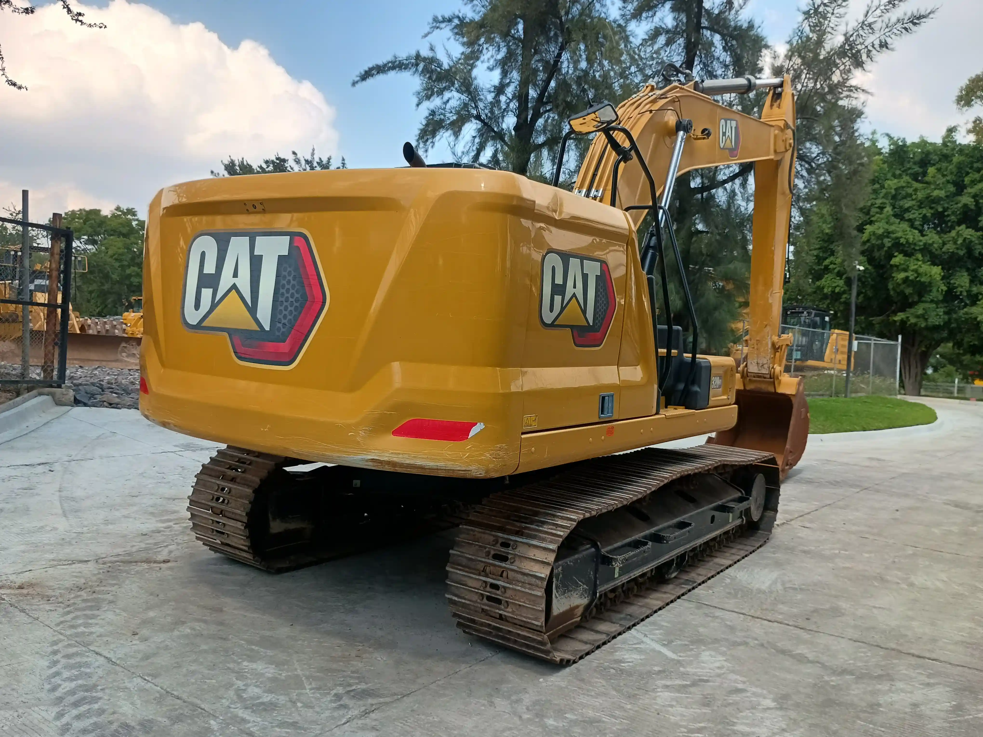 Excavadora usada cat
