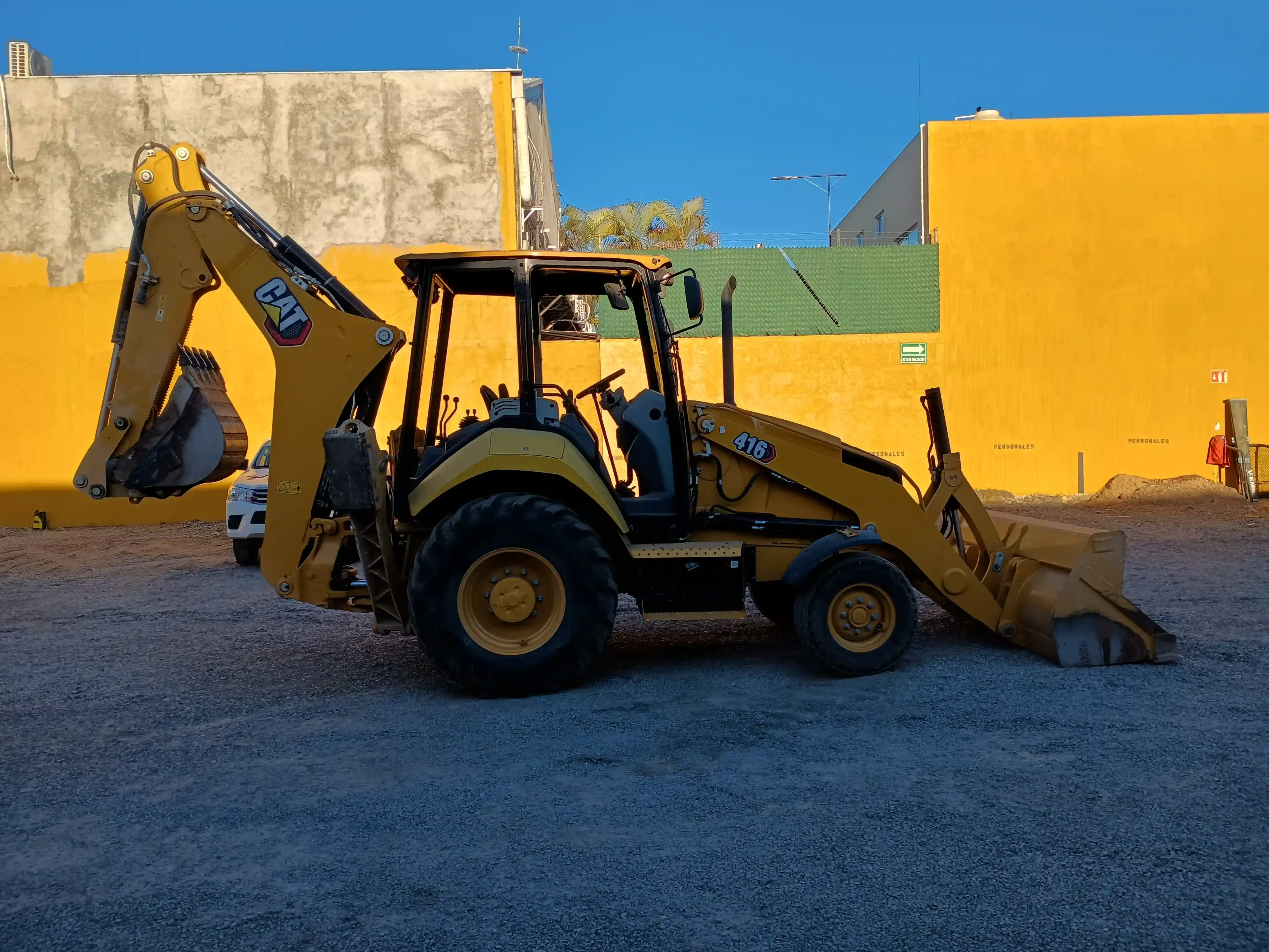 Retroexcavadora usada cat