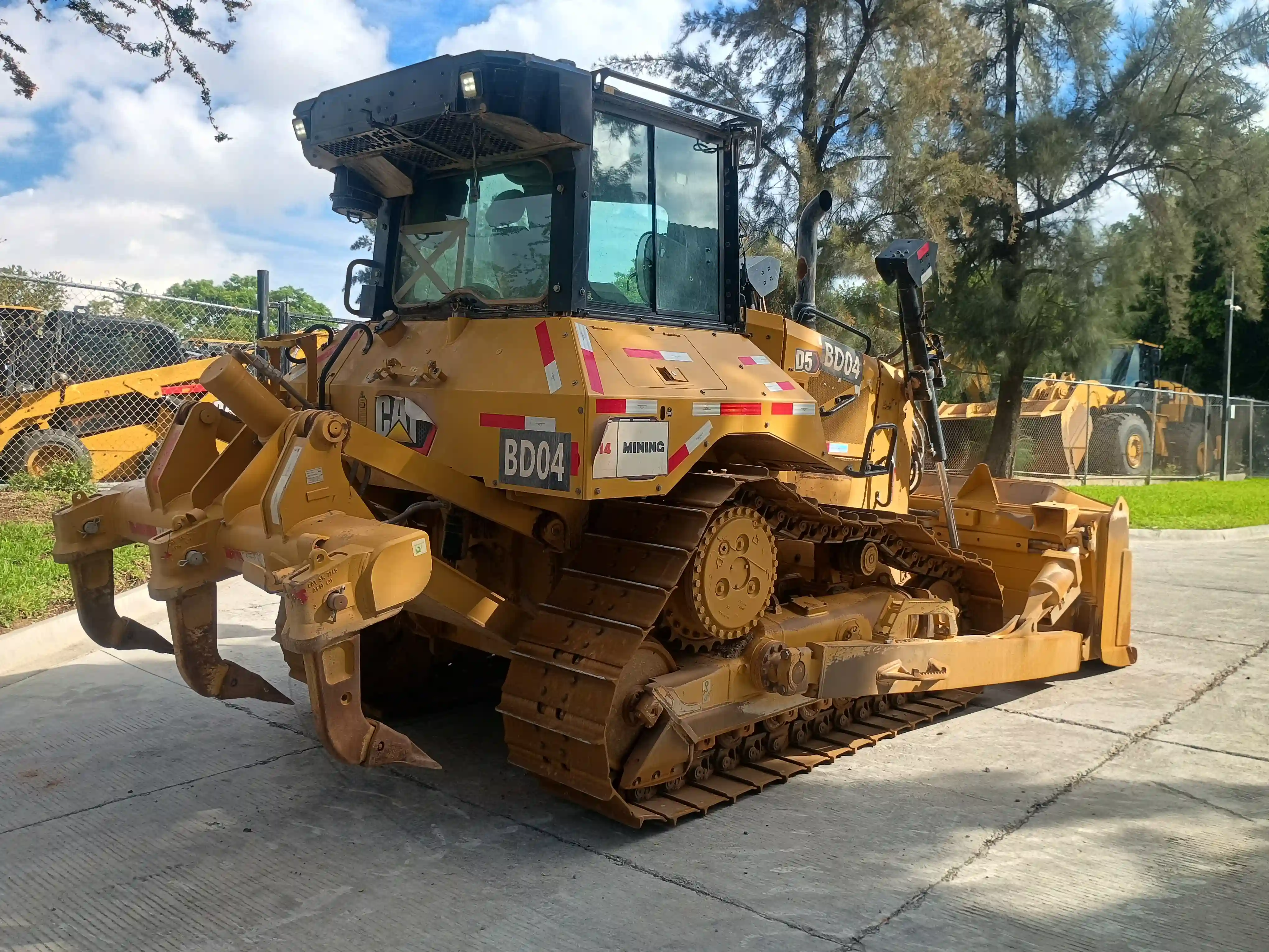 Bulldozer usado cat