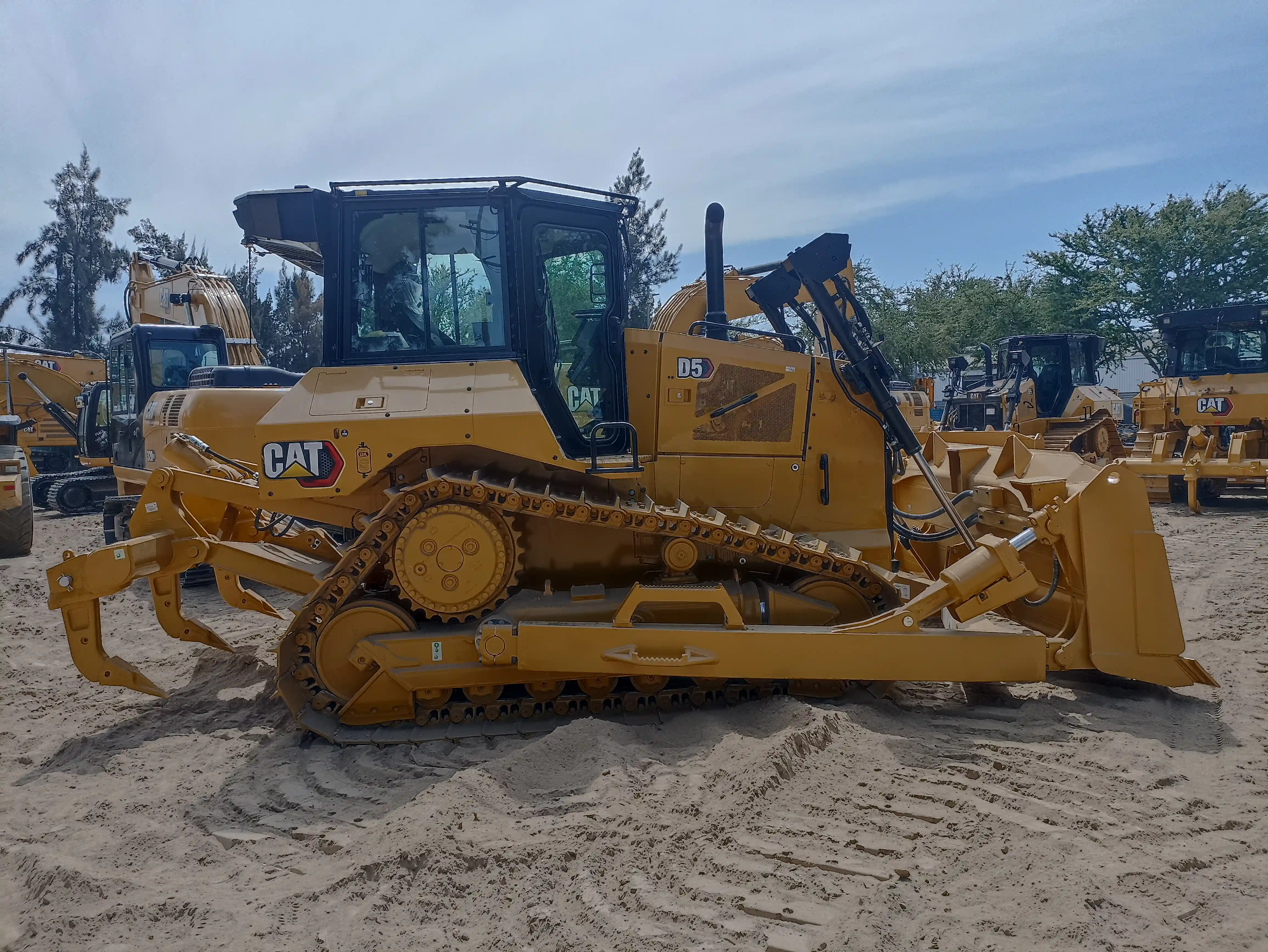 Bulldozer usado cat