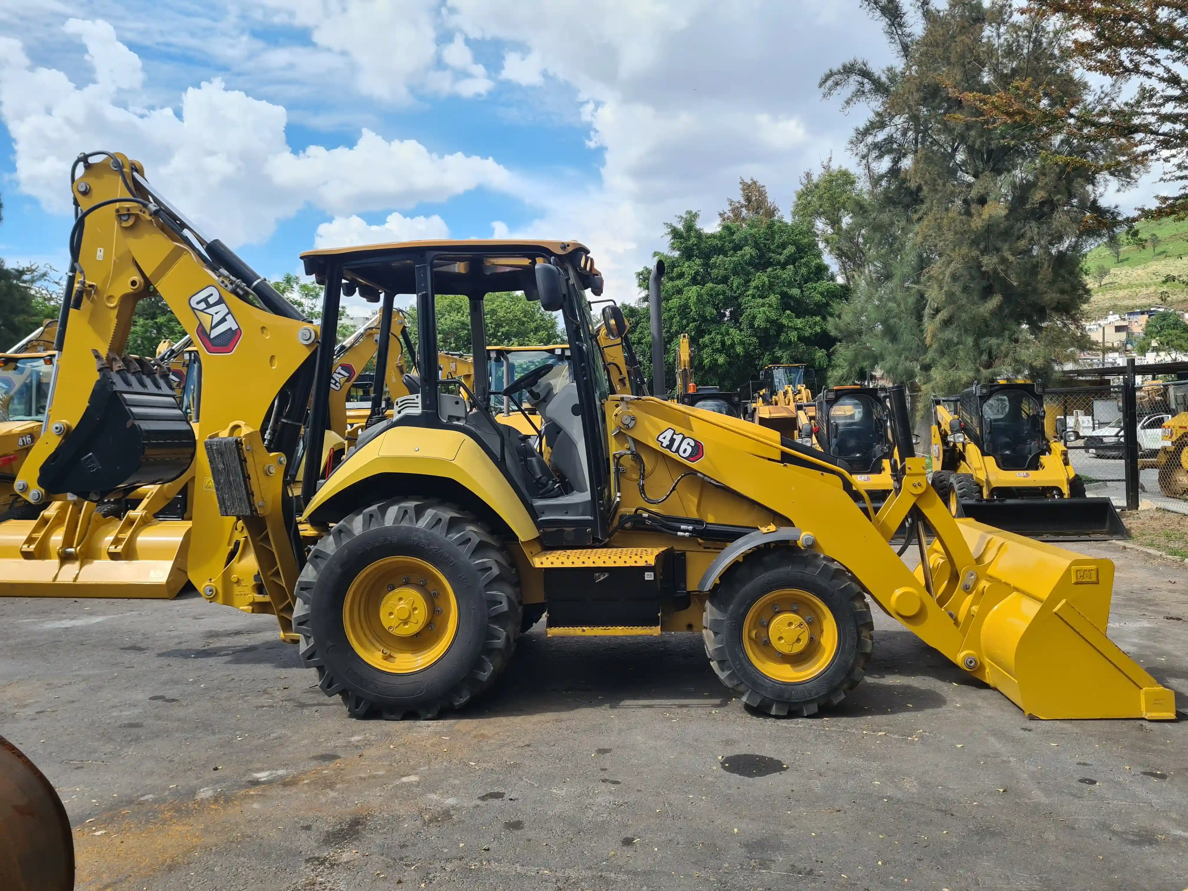 Retroexcavadora usada cat