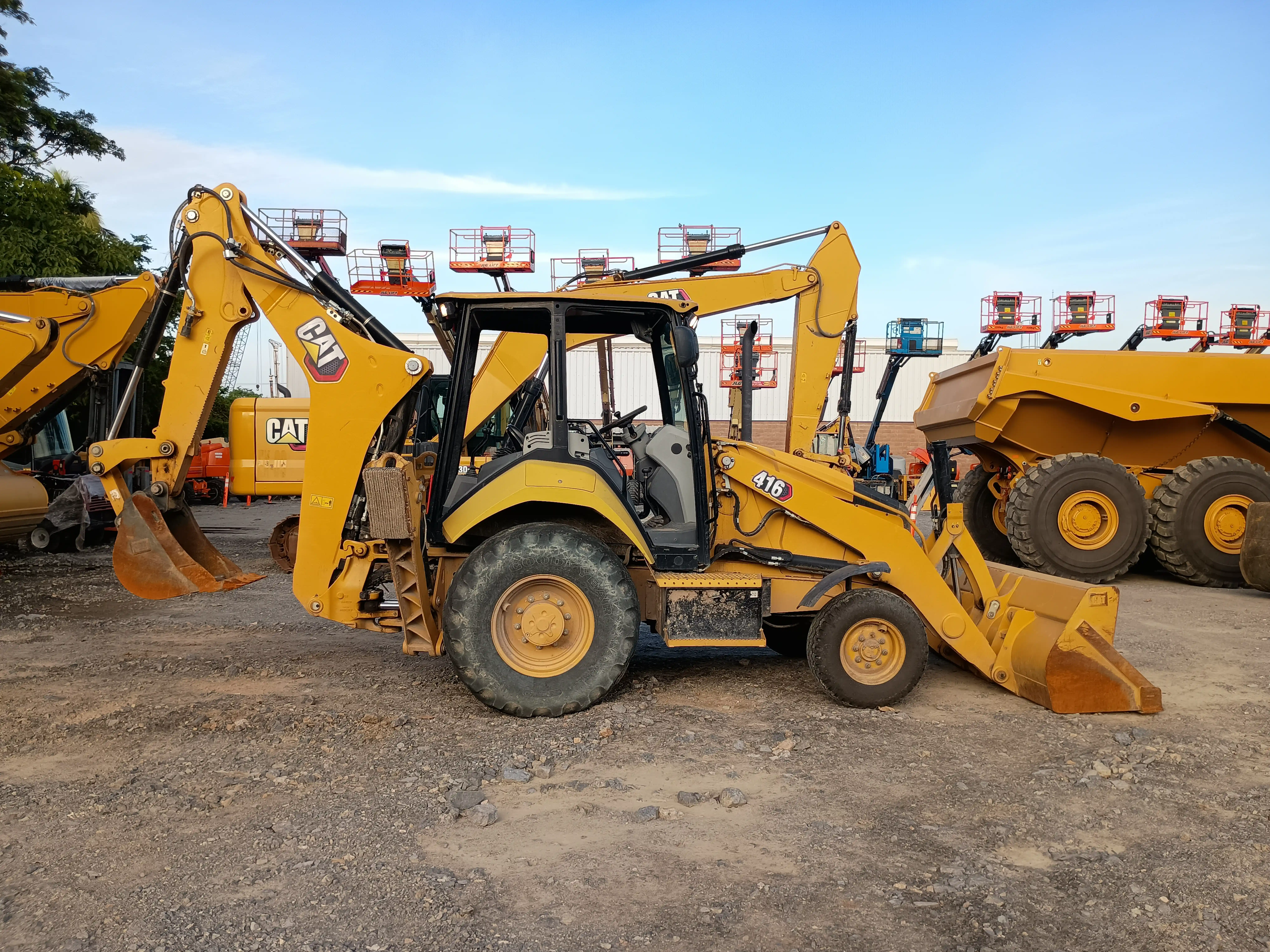 Retroexcavadora usada cat