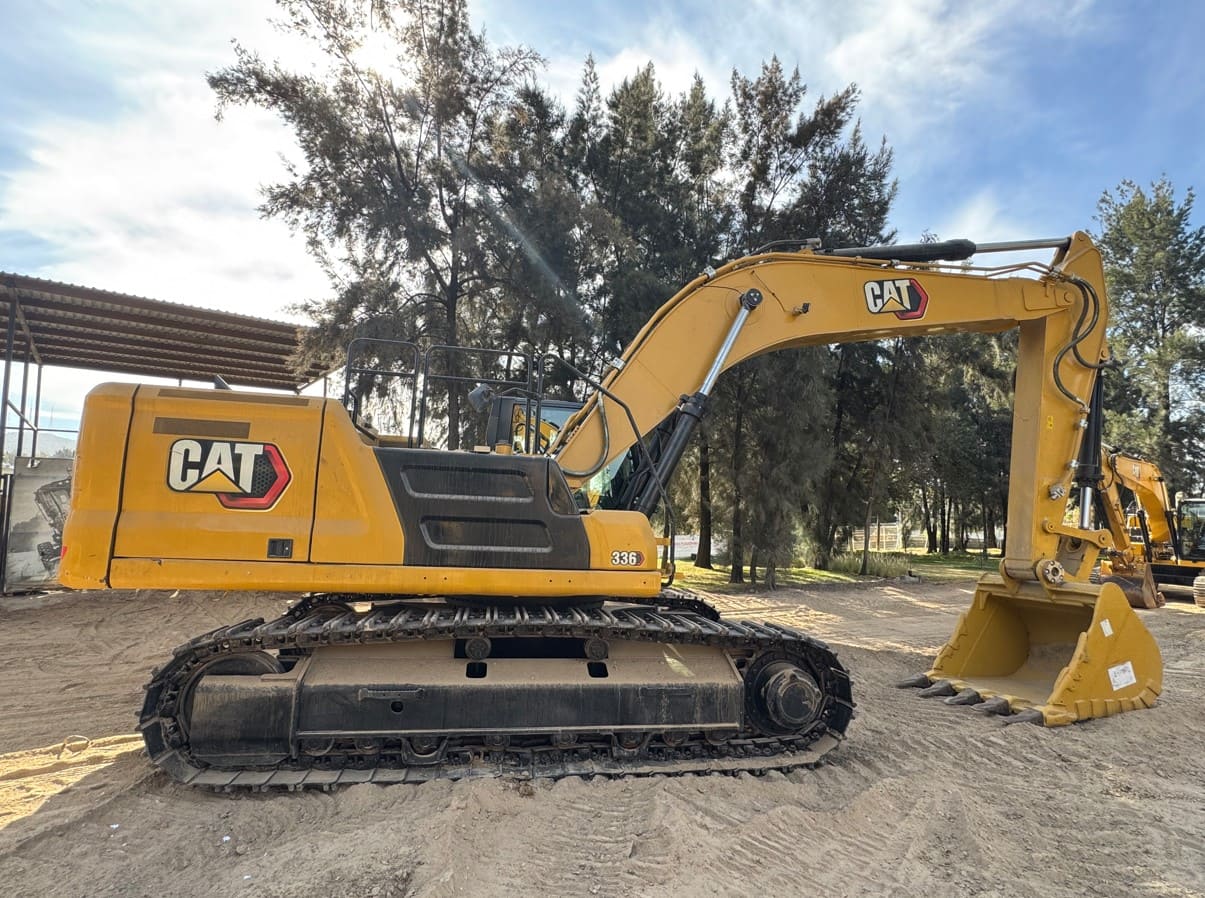 Excavadora usada cat