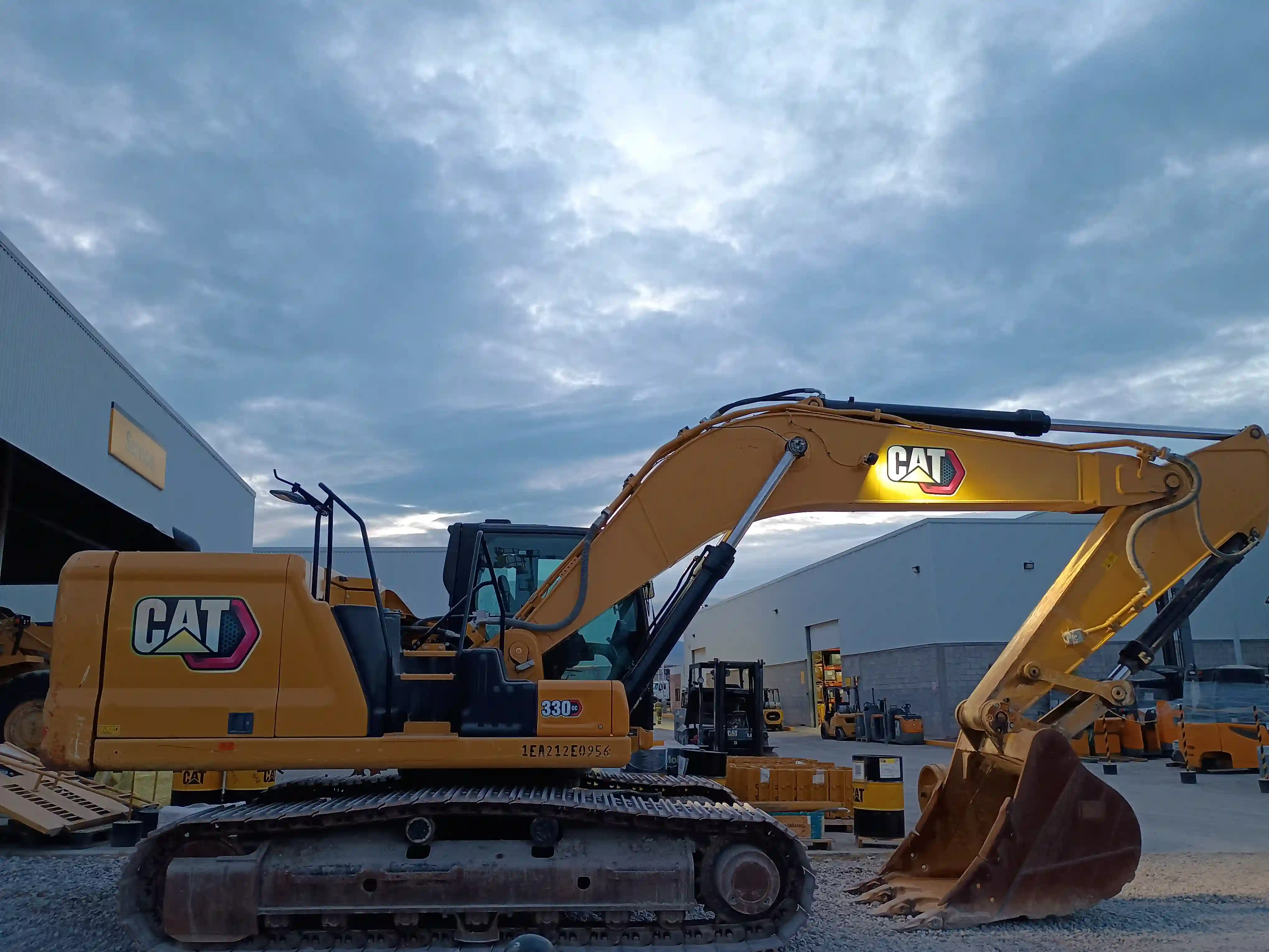 Excavadora usada cat