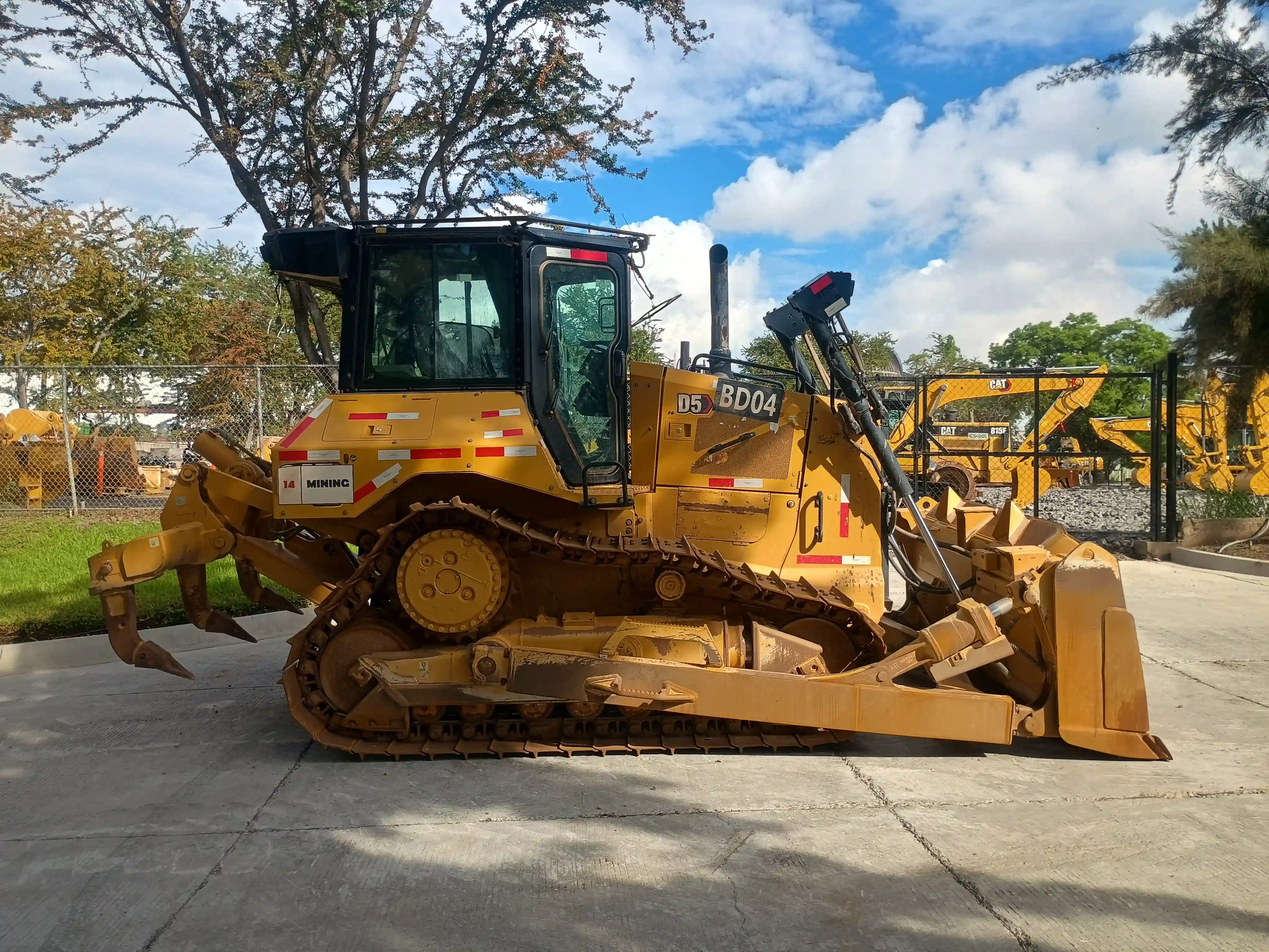Bulldozer usado cat