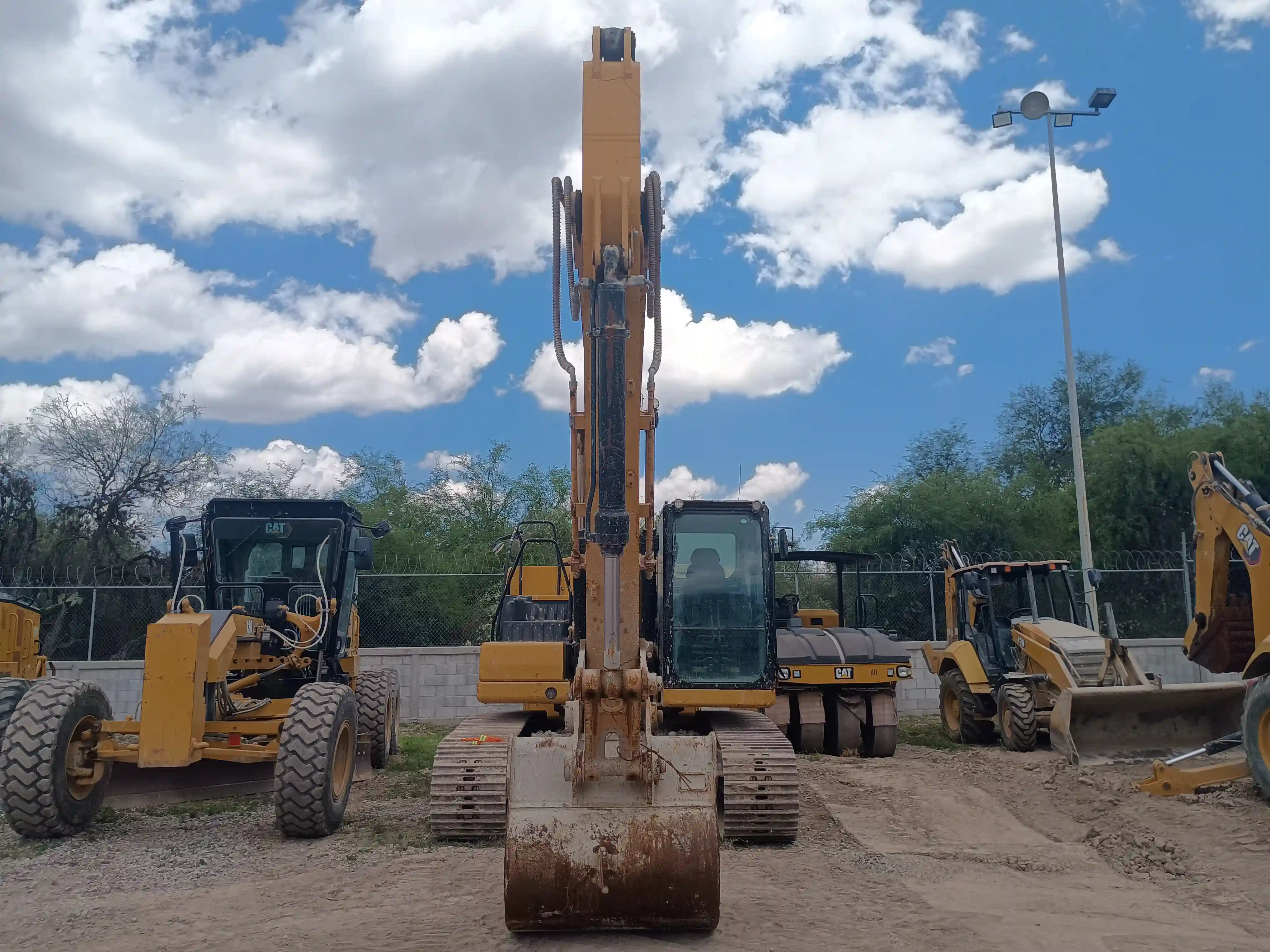 Excavadora usada cat