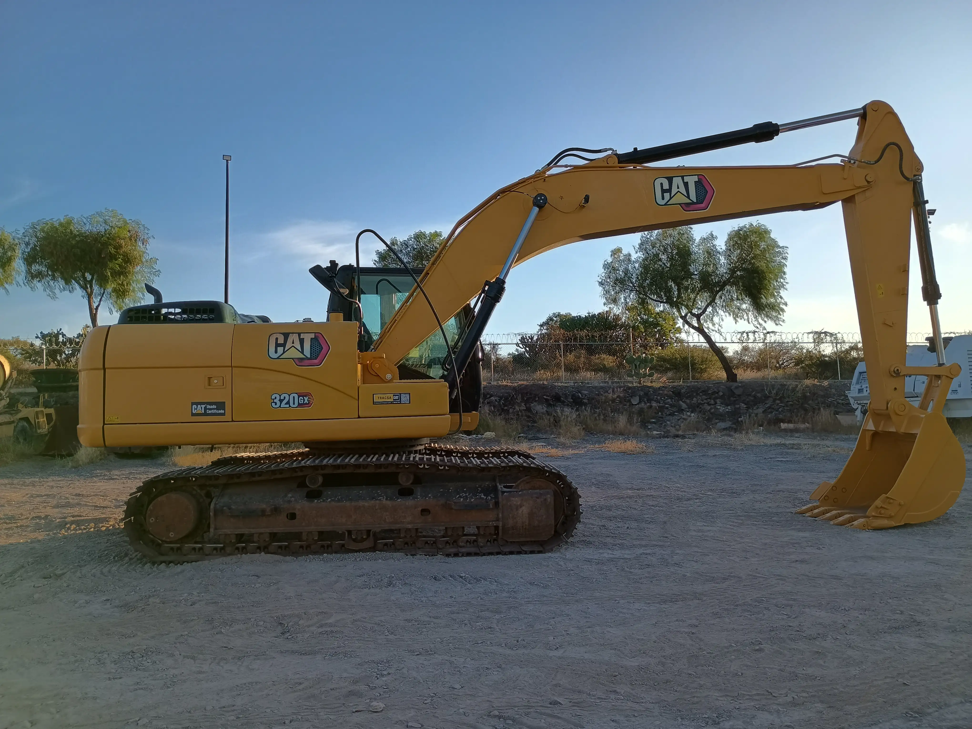 Excavadora usada cat