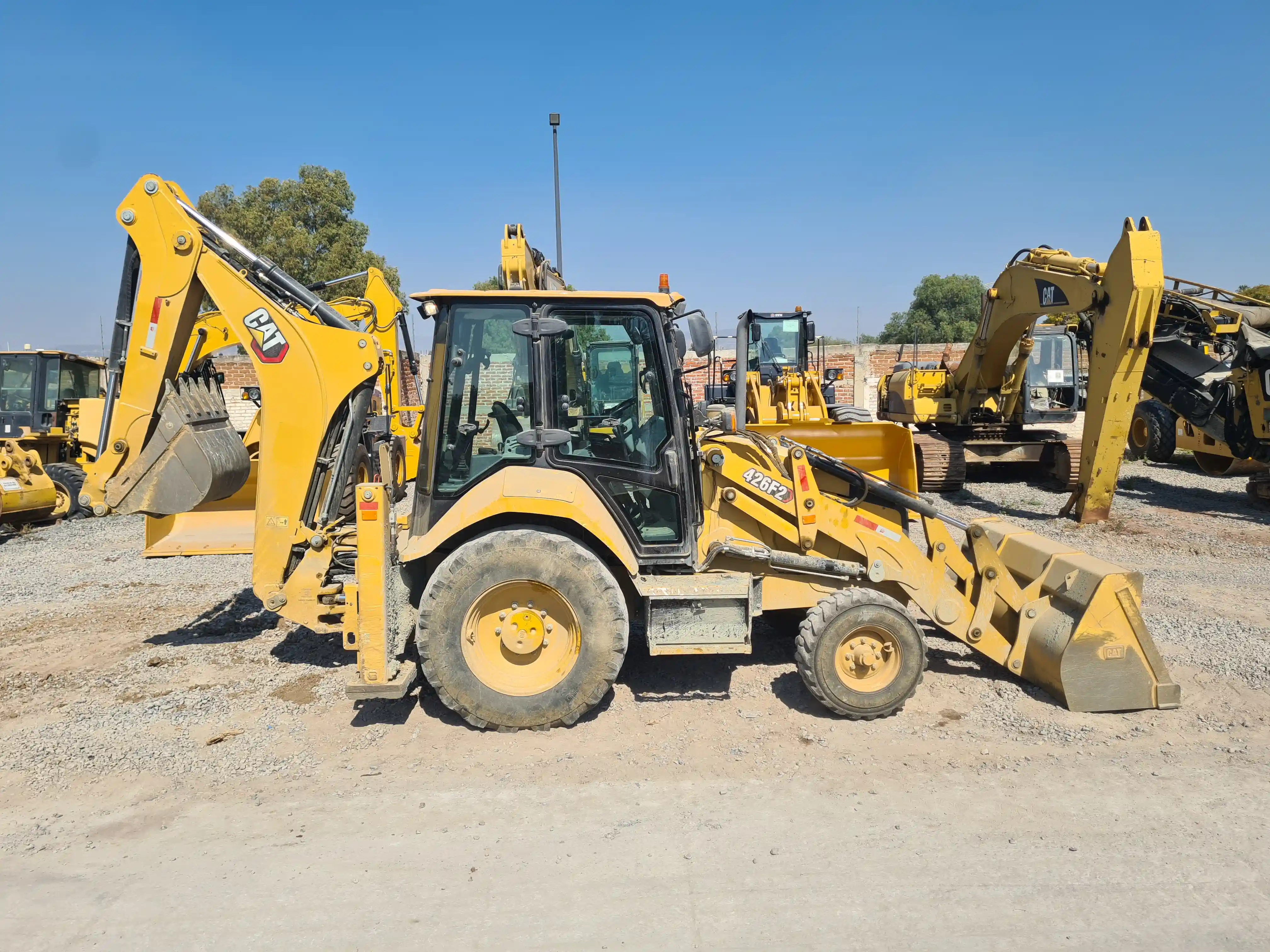 Retroexcavadora usada cat