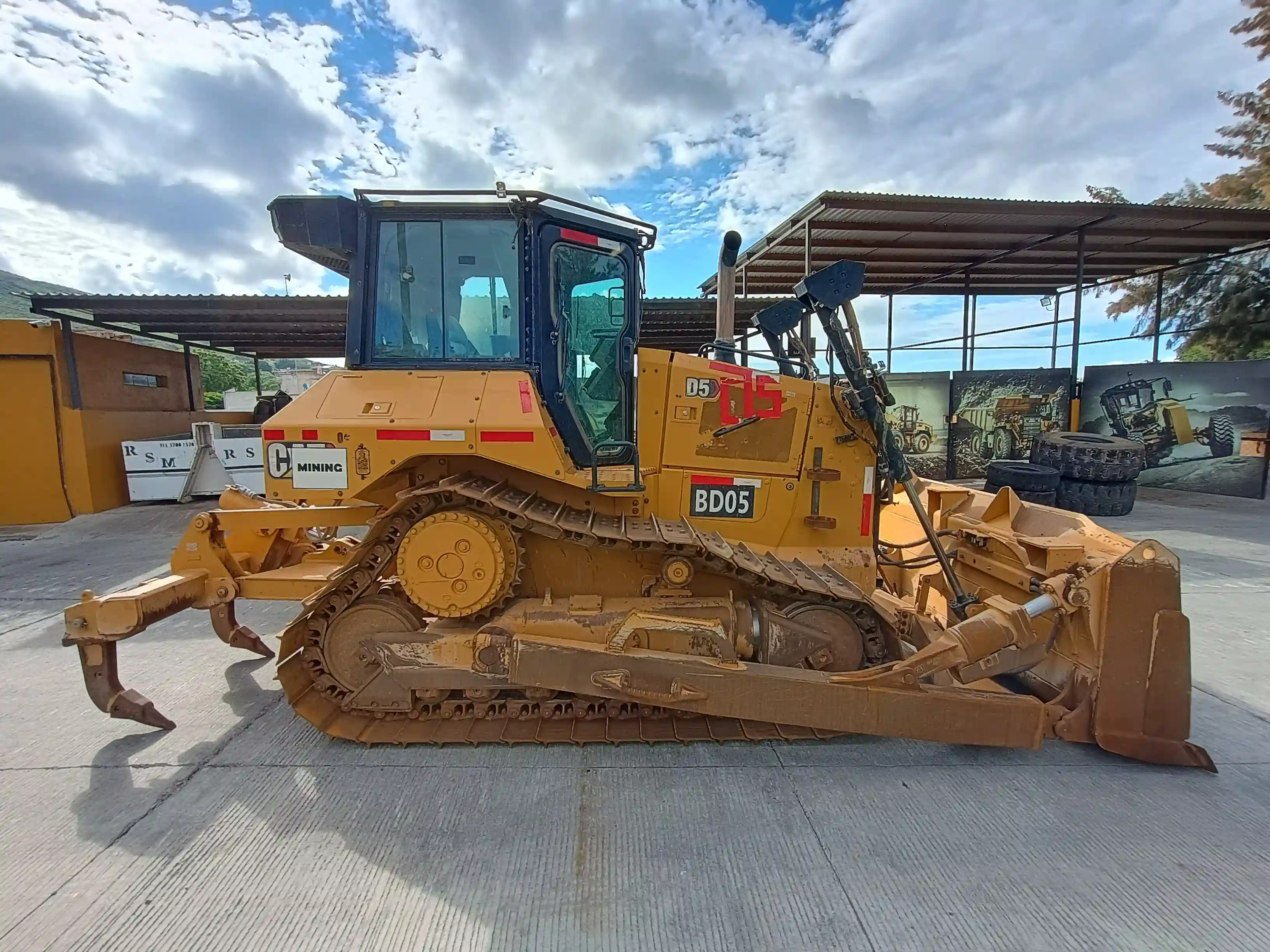 Bulldozer usado cat