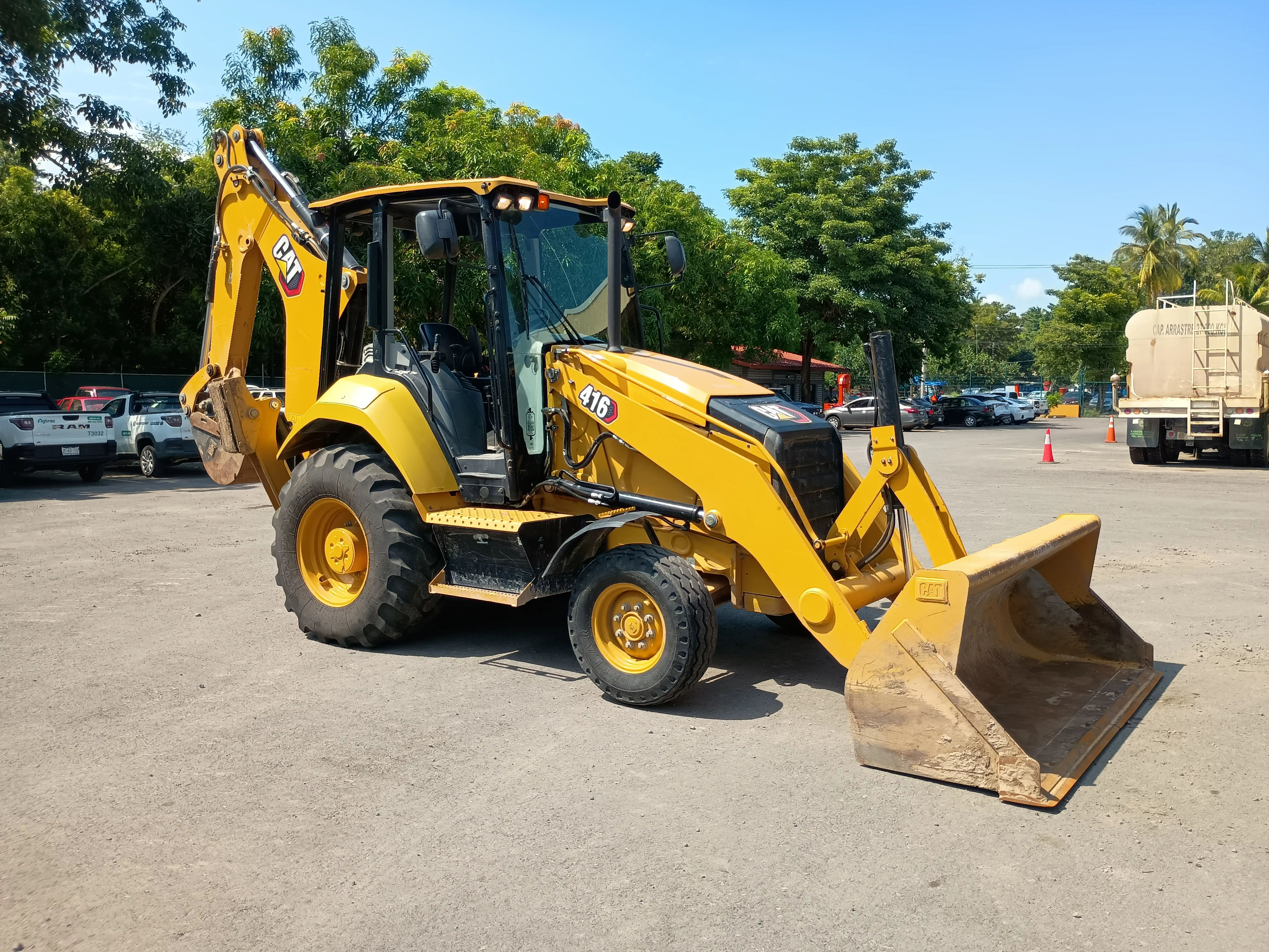 Retroexcavadora usada cat