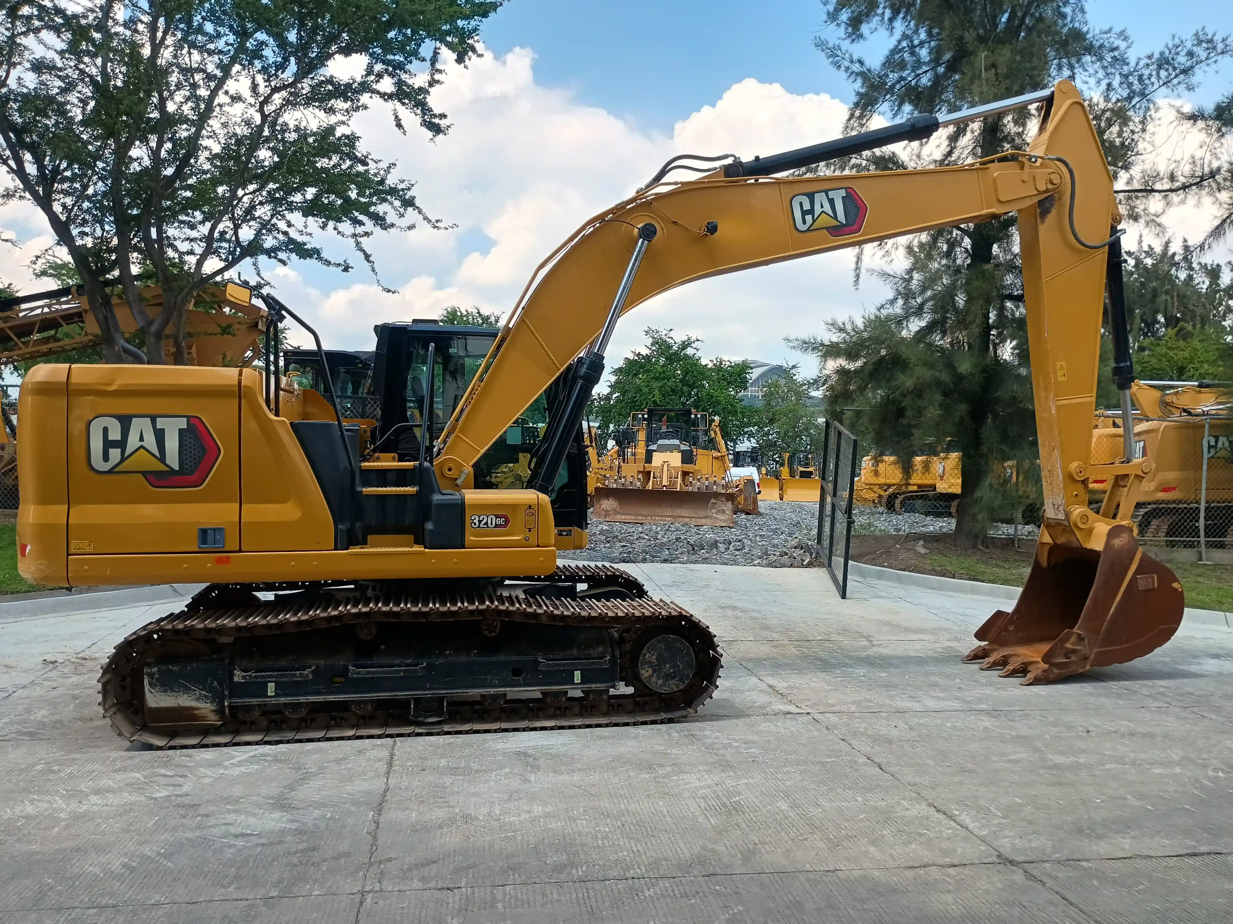 Excavadora usada cat