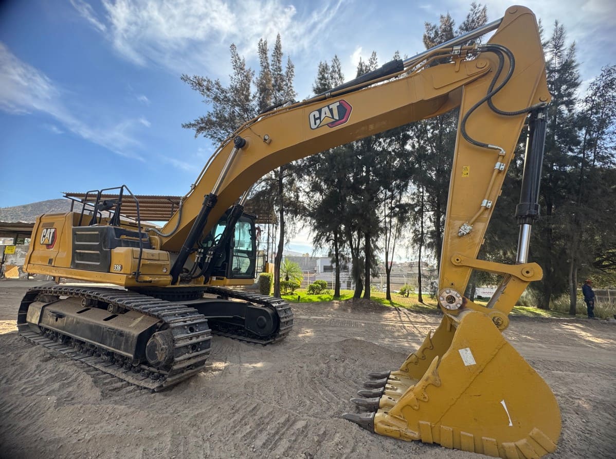 Excavadora usada cat