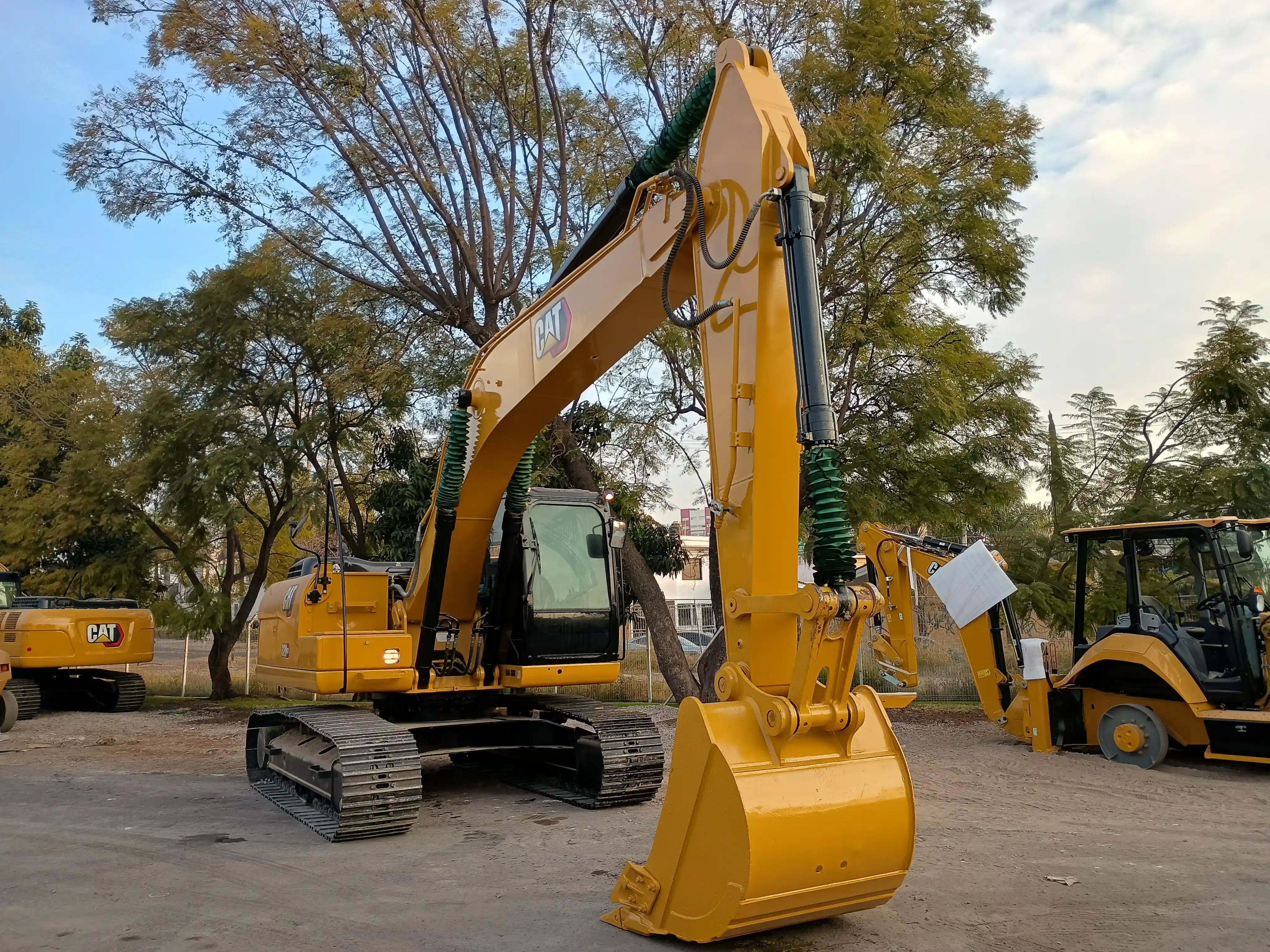 Excavadora usada cat