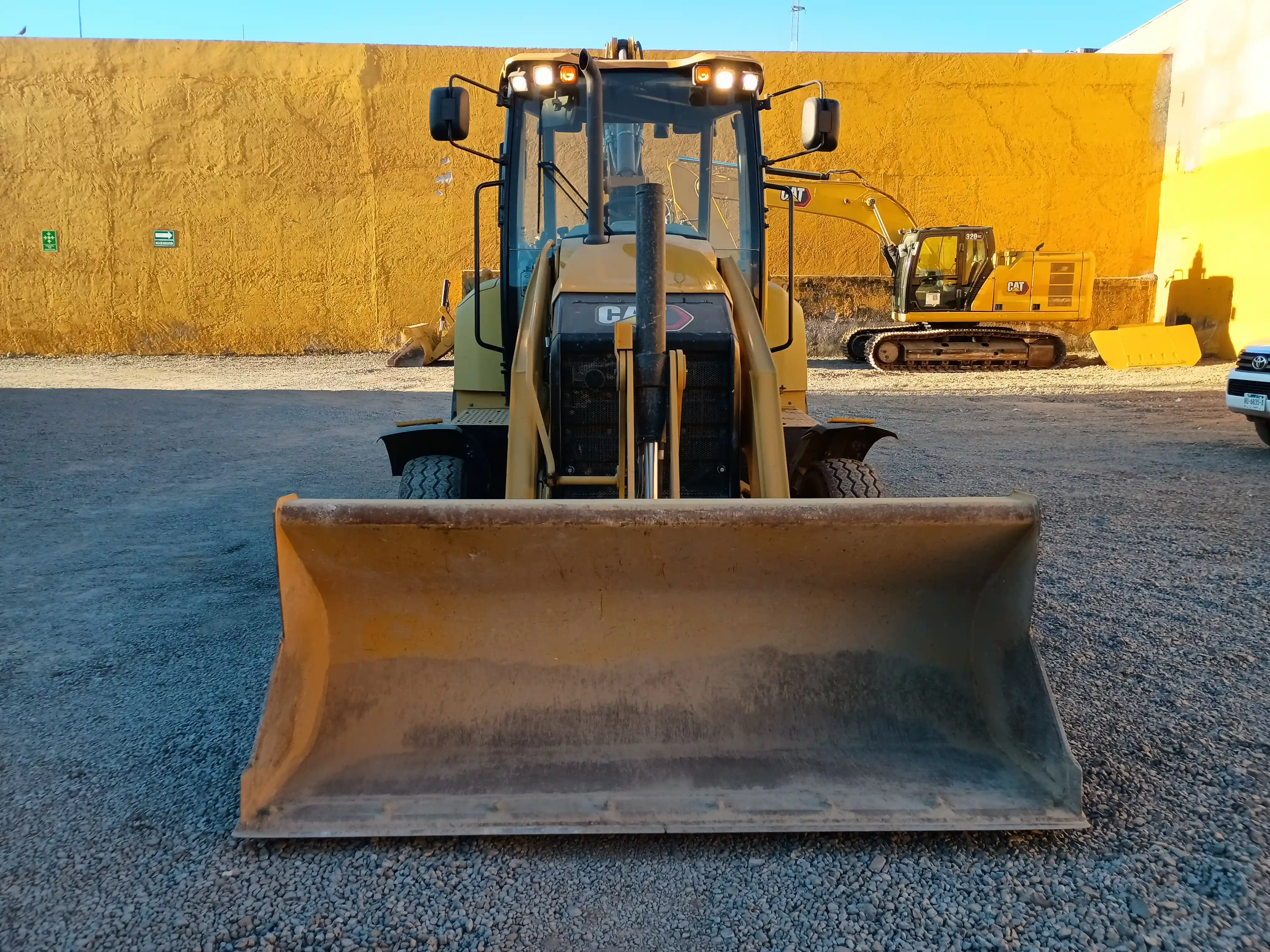 Retroexcavadora usada cat