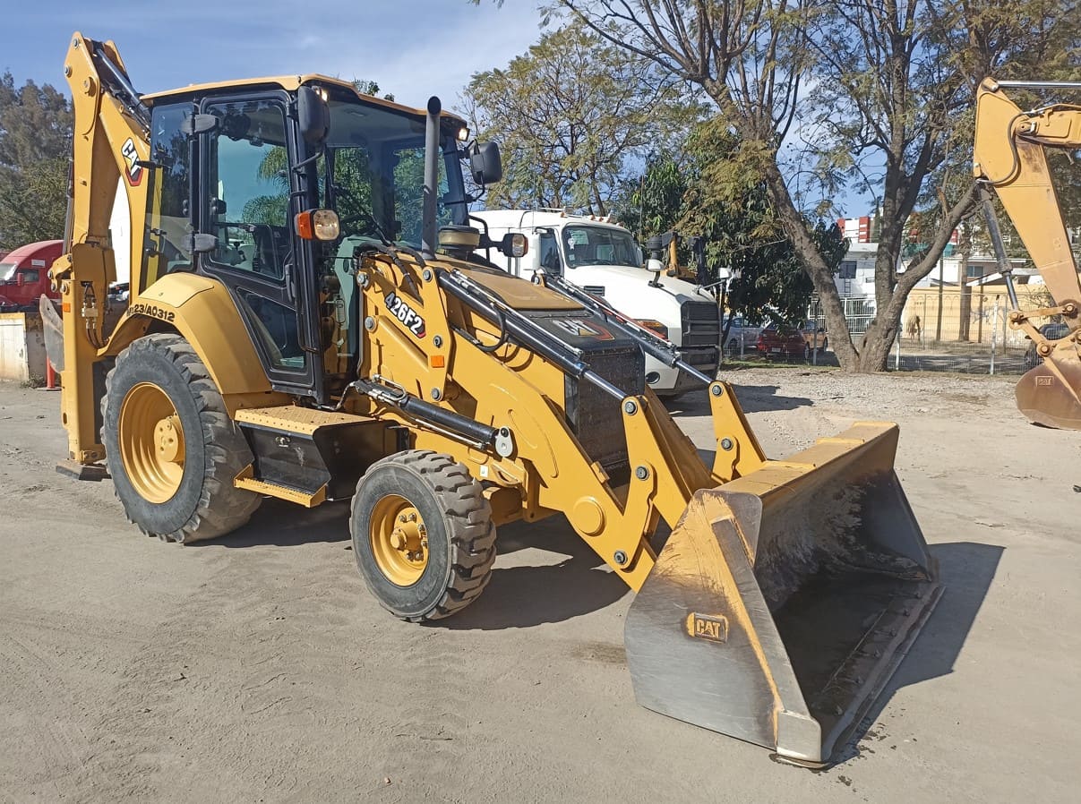 Retroexcavadora usada cat