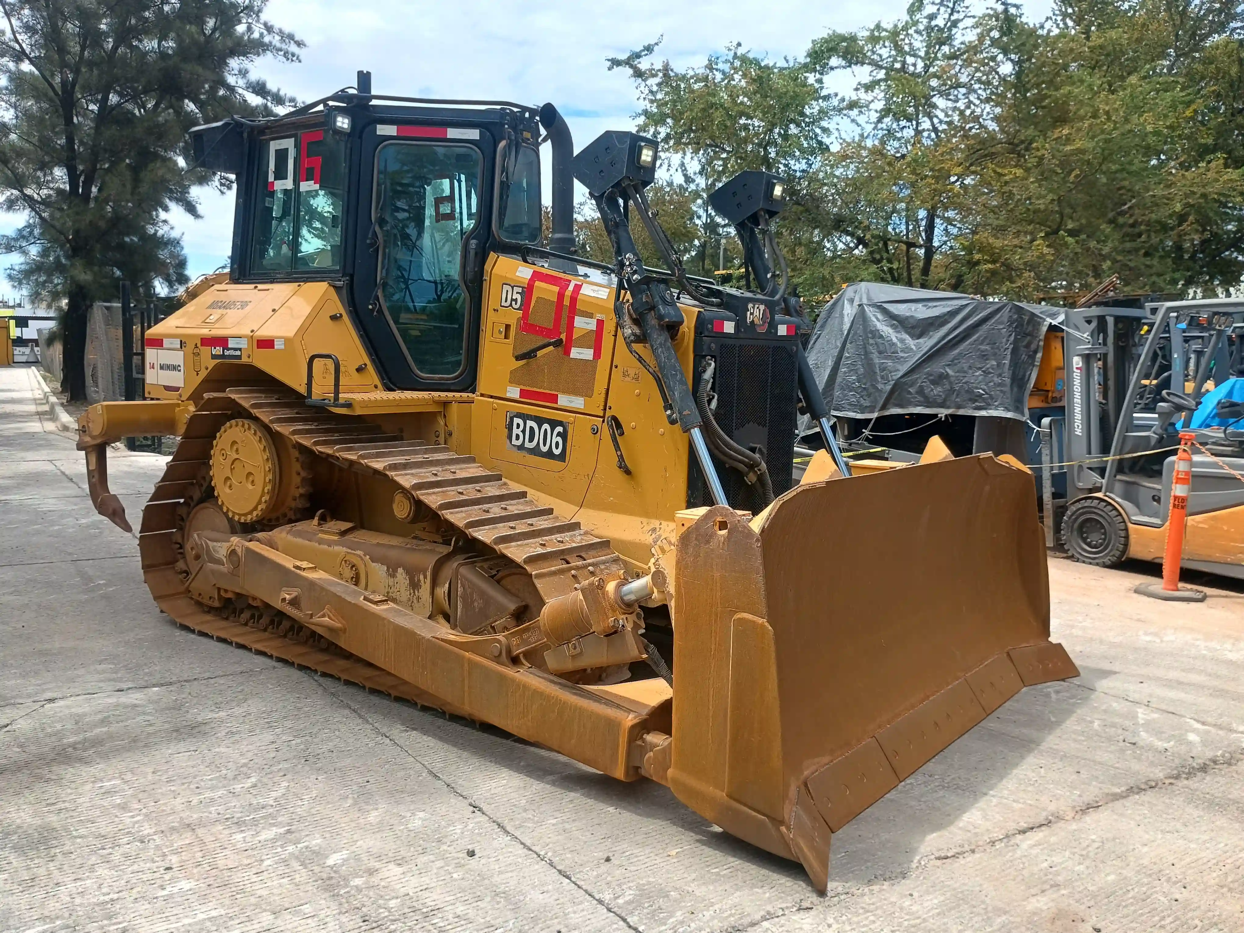 Bulldozer usado cat