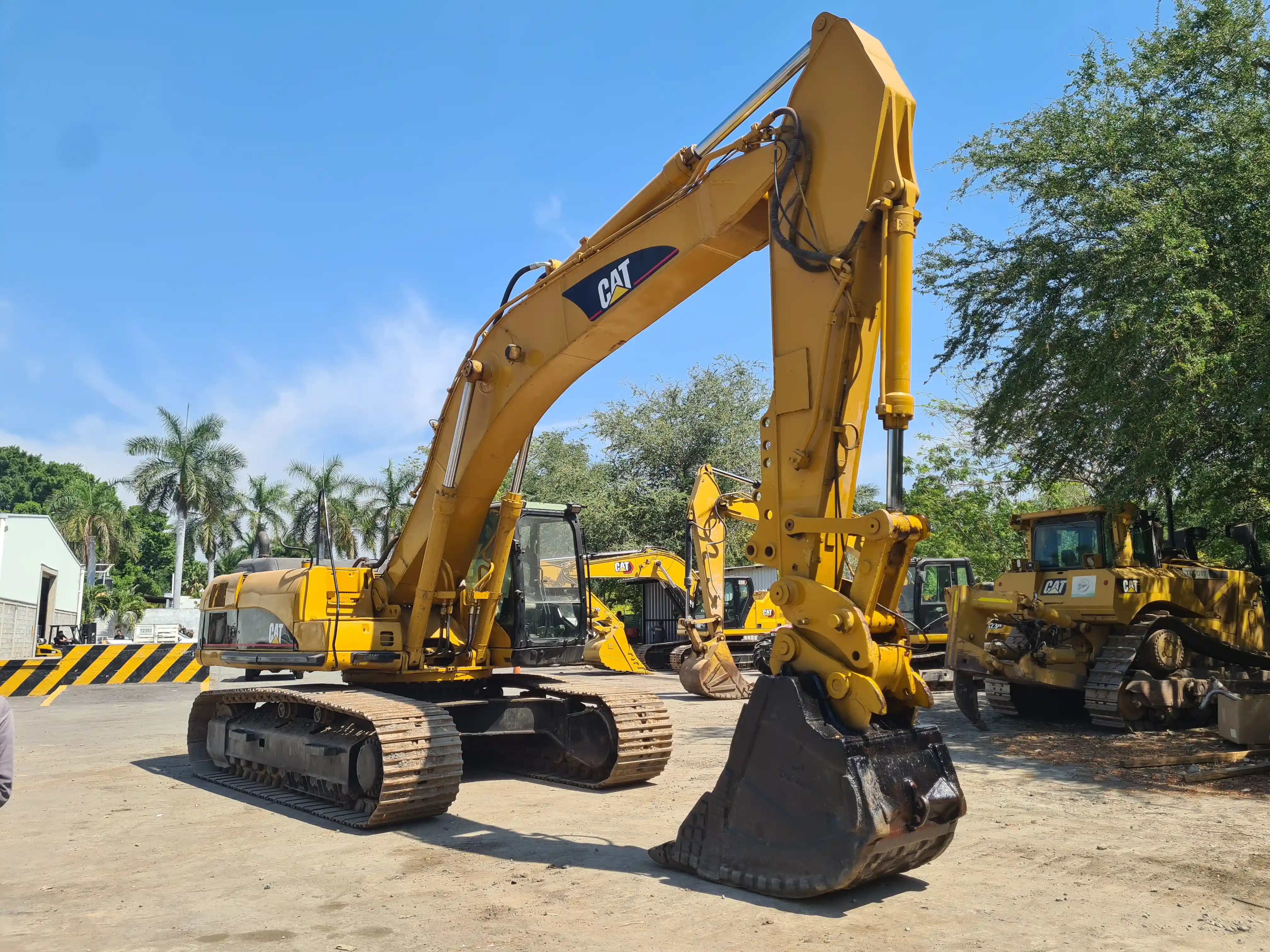 Excavadora usada cat