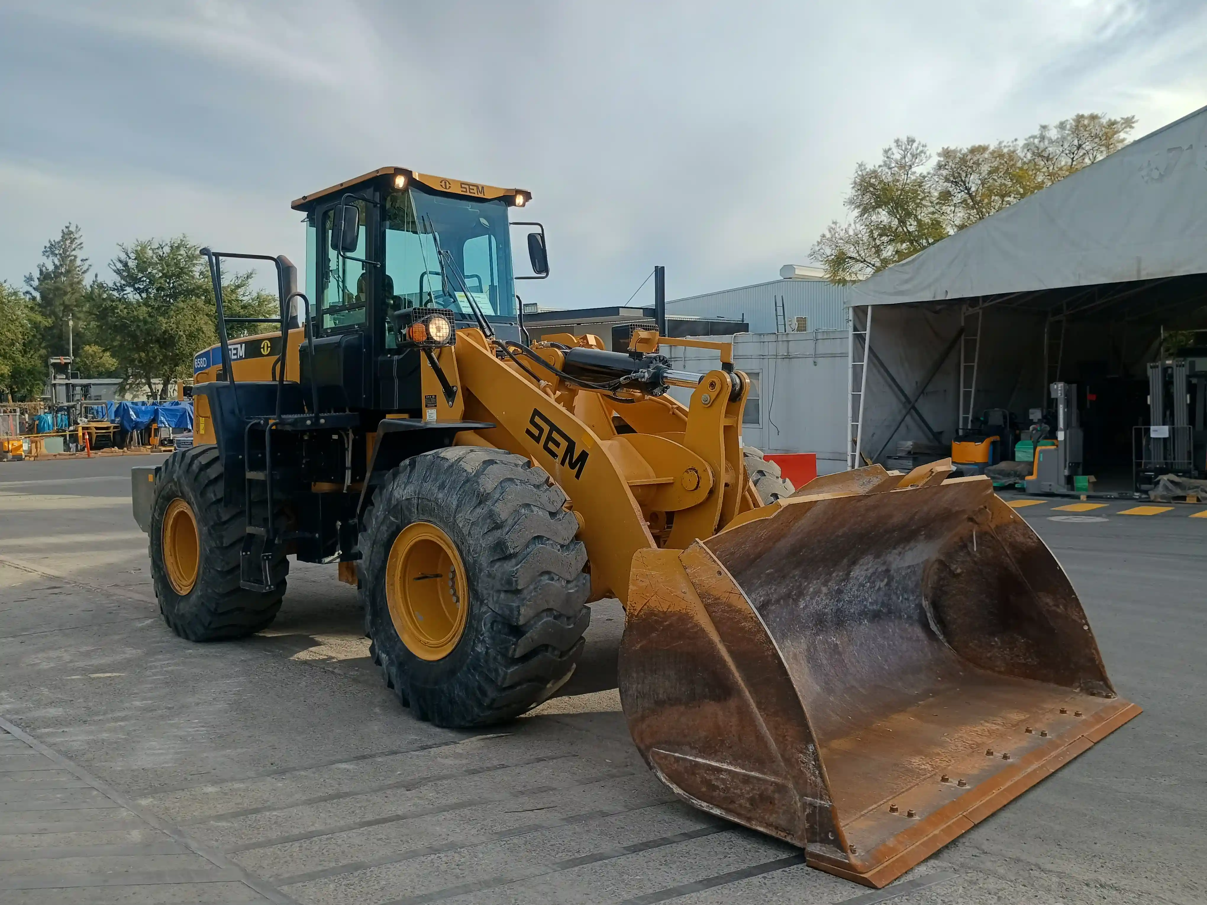 Cargador frontal usado