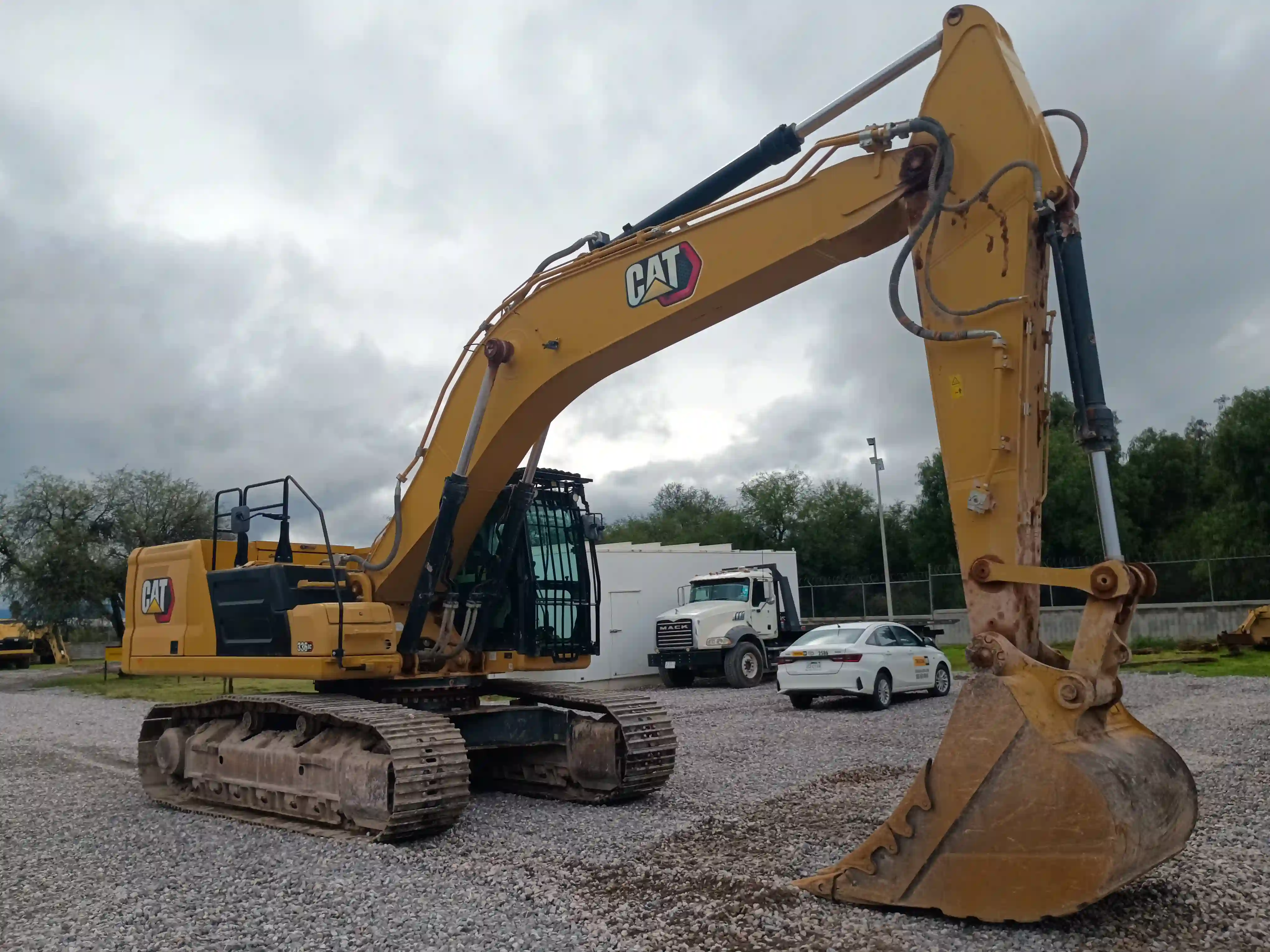 Excavadora usada cat