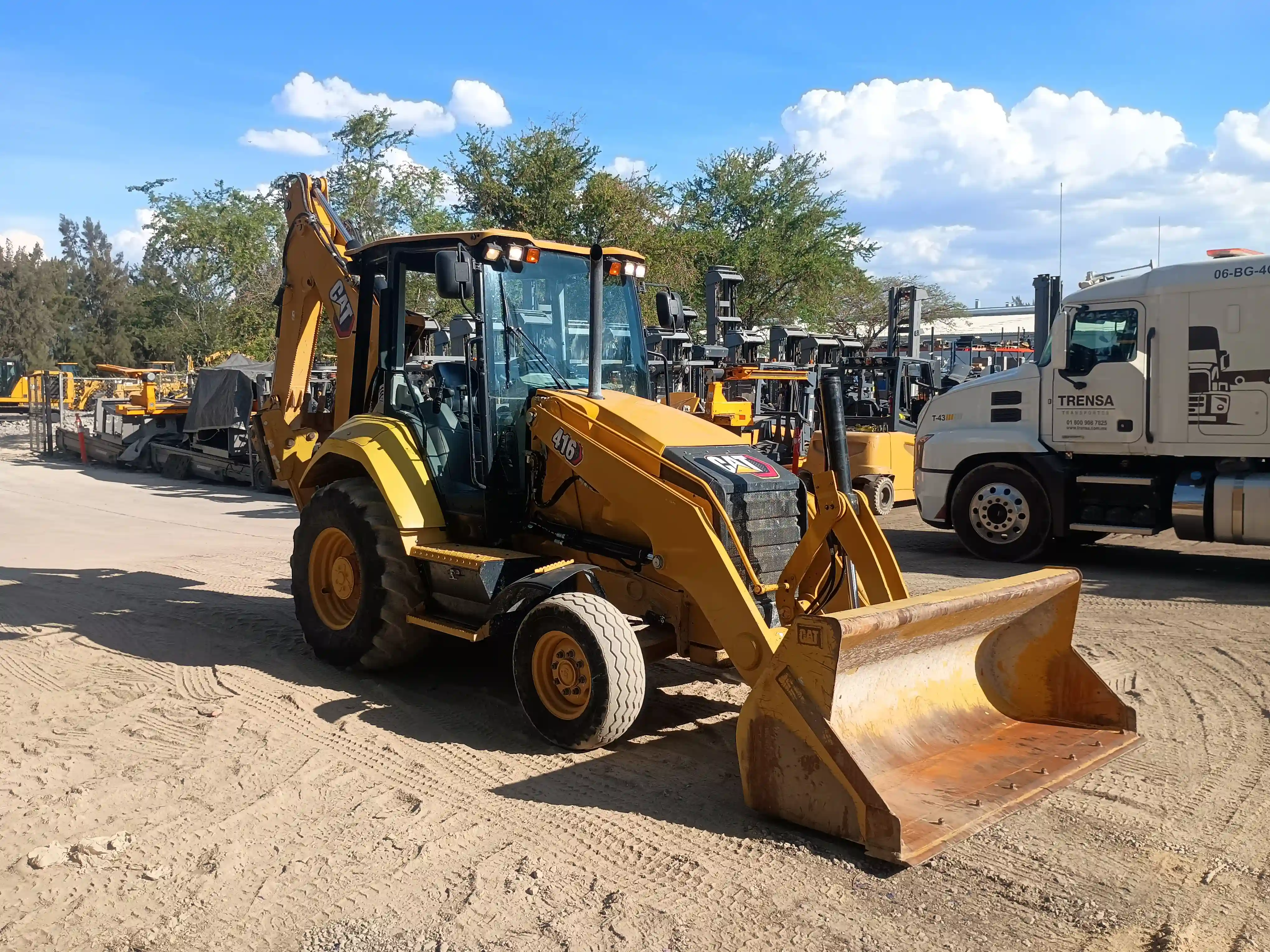RETROEXCAVADORA USADA CAT
