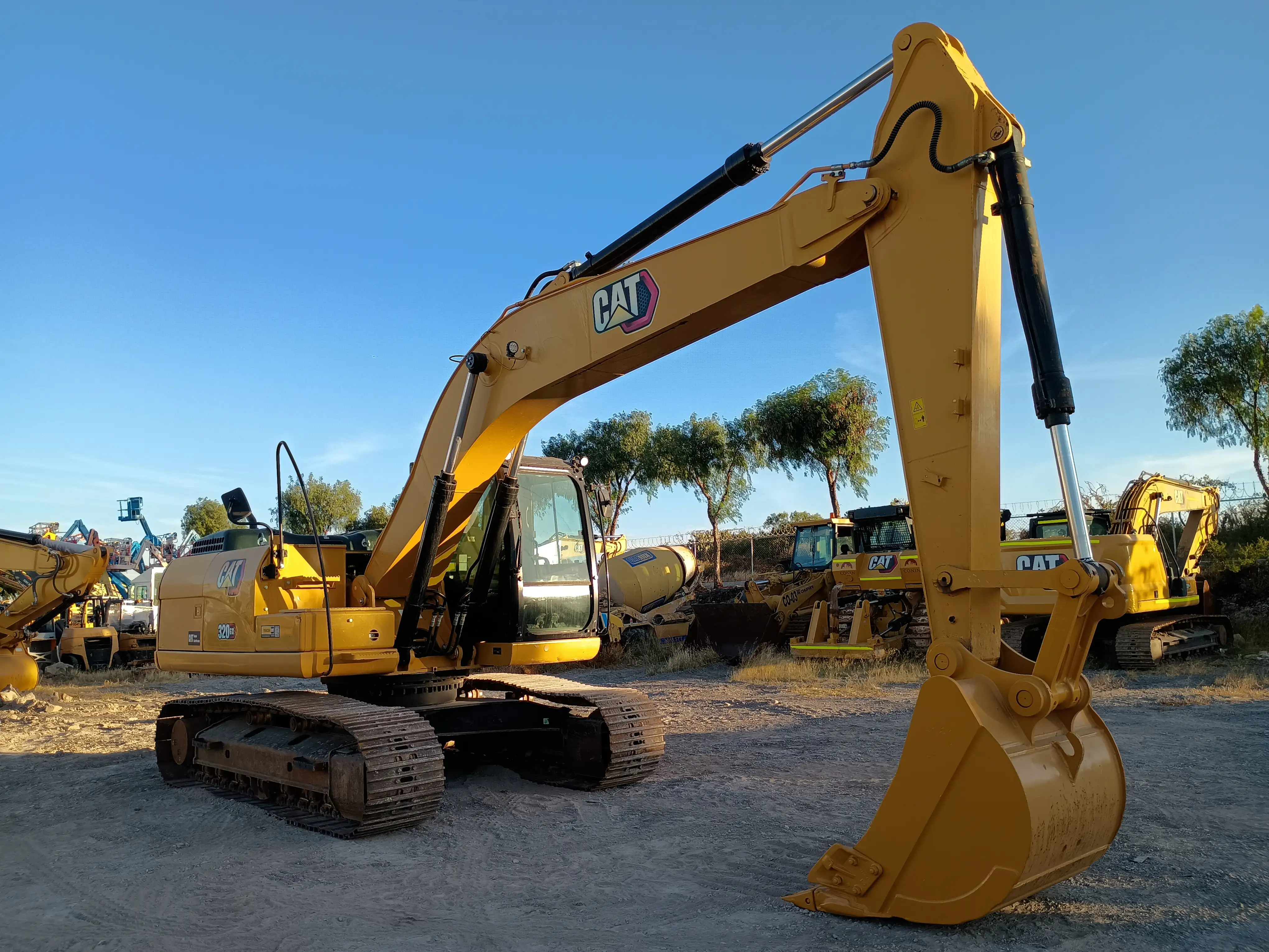 Excavadora usada cat