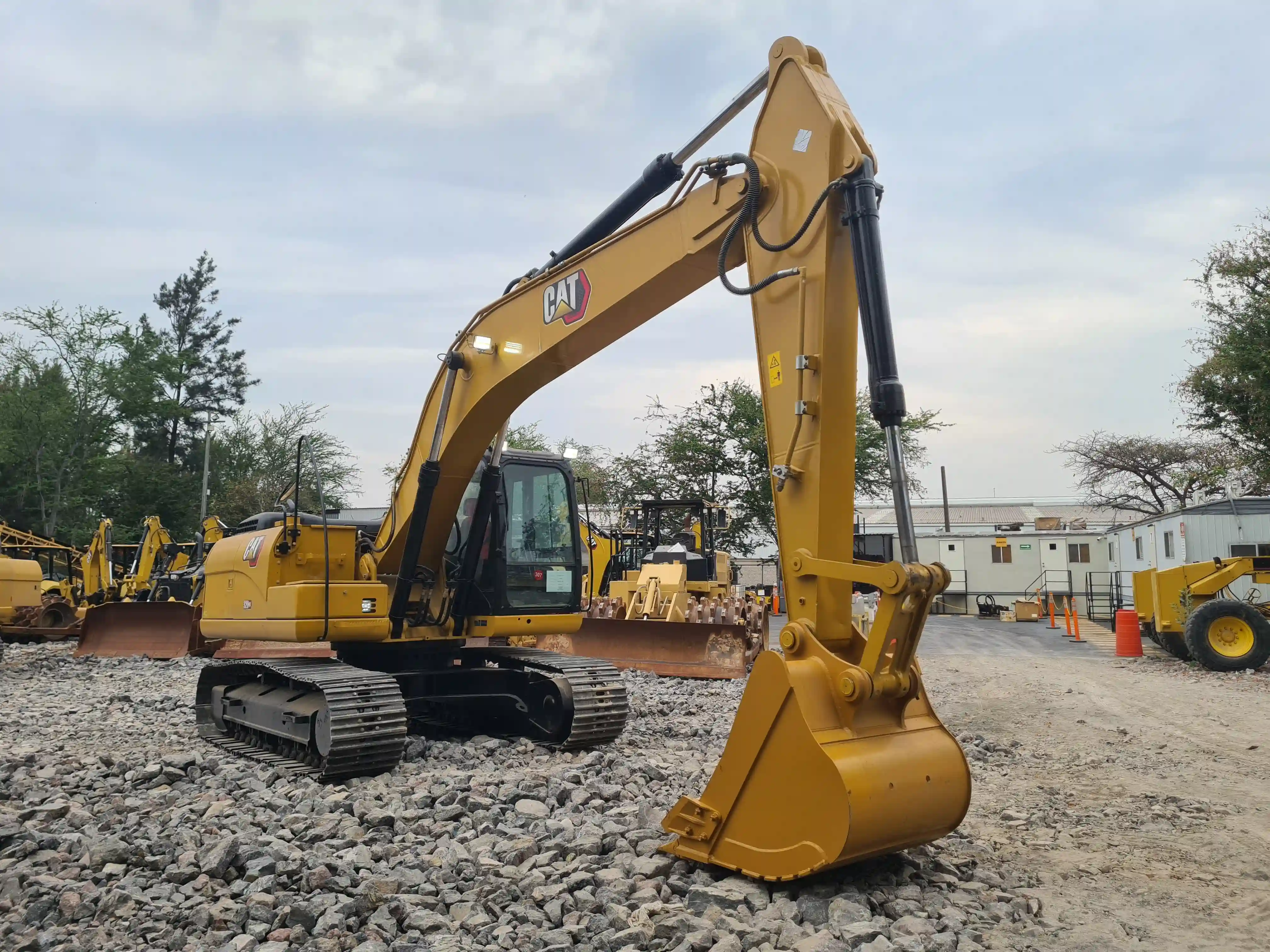 Excavadora usada cat