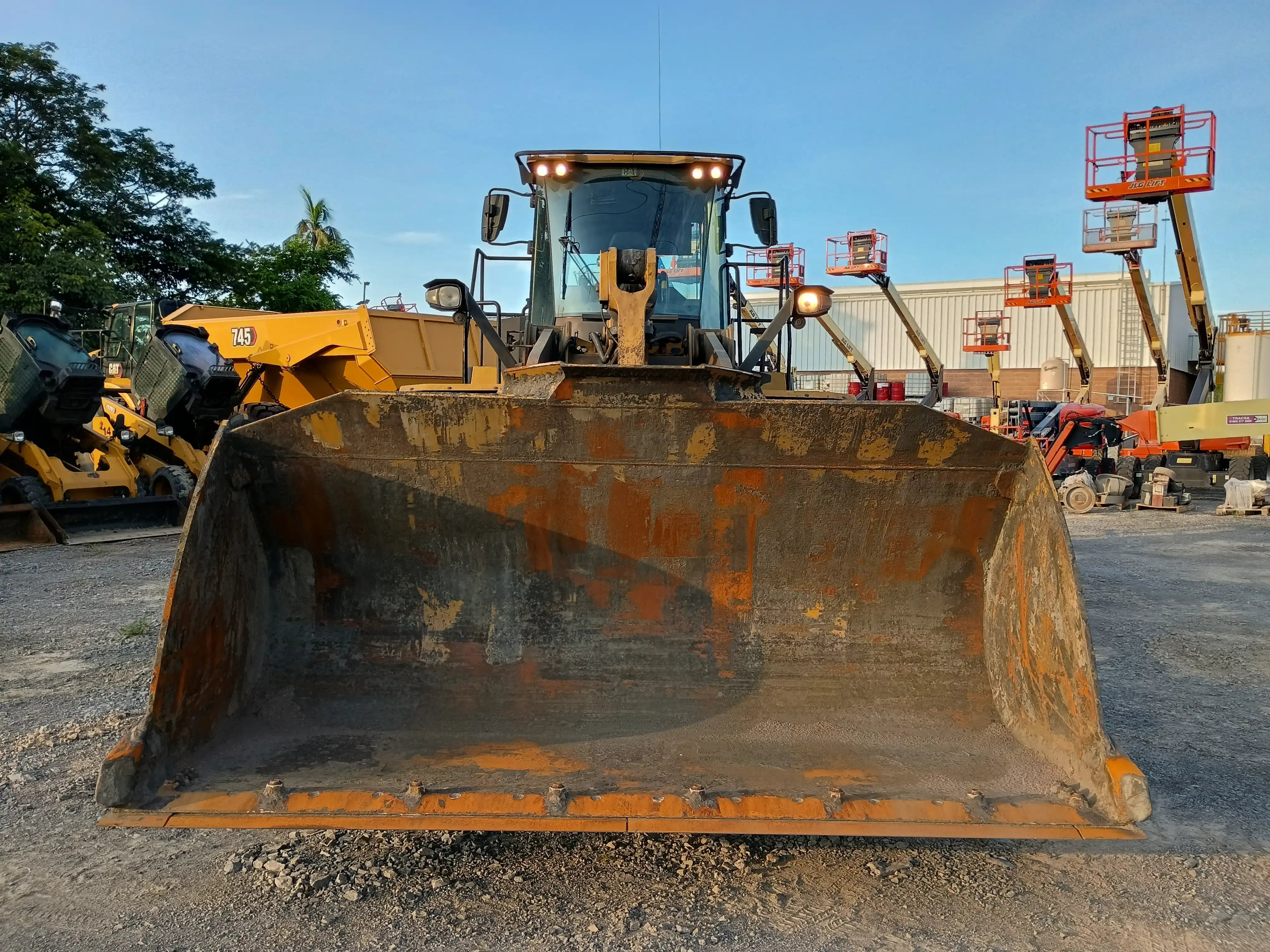 Cargador frontal usado