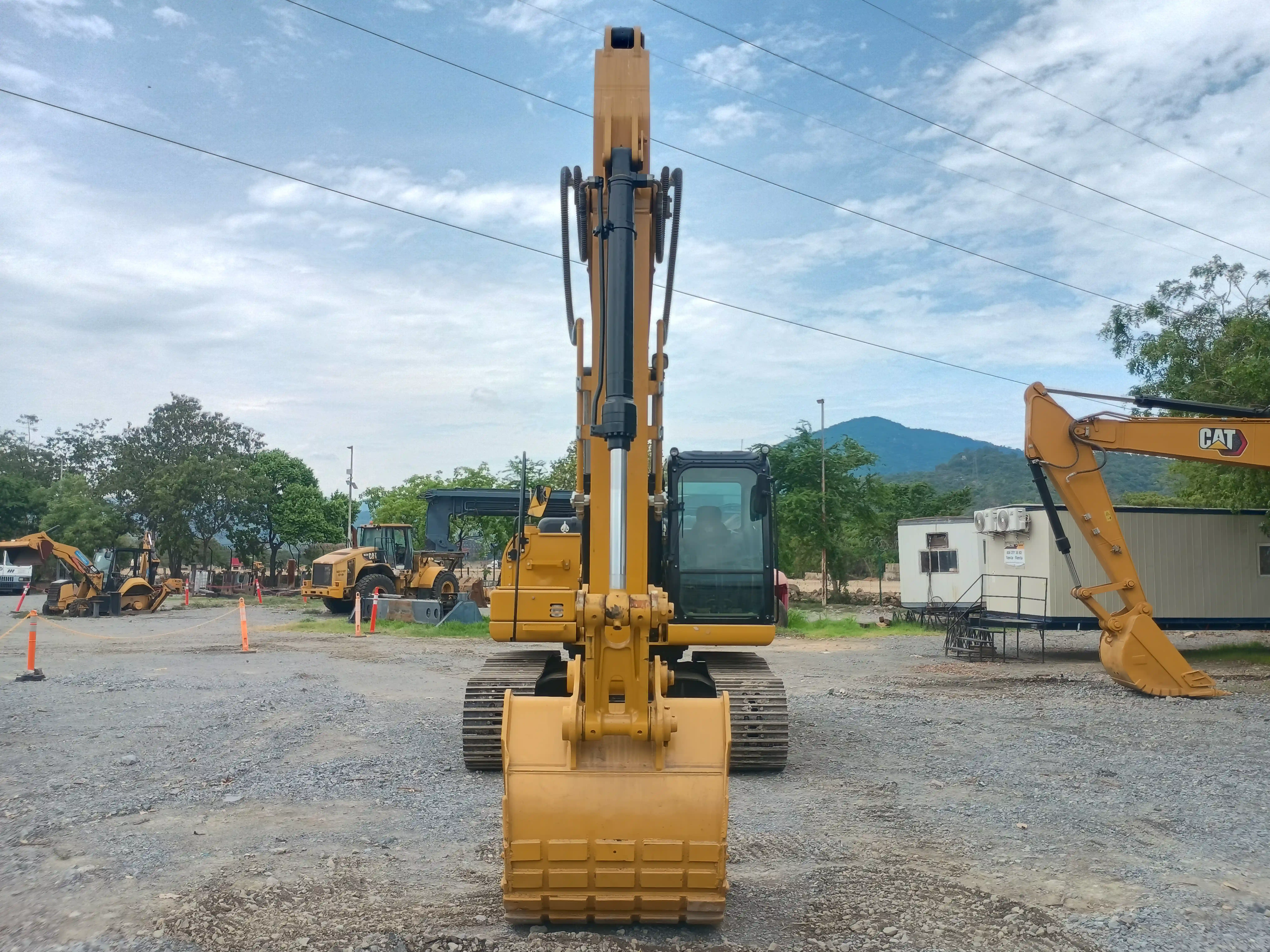 Excavadora usada cat