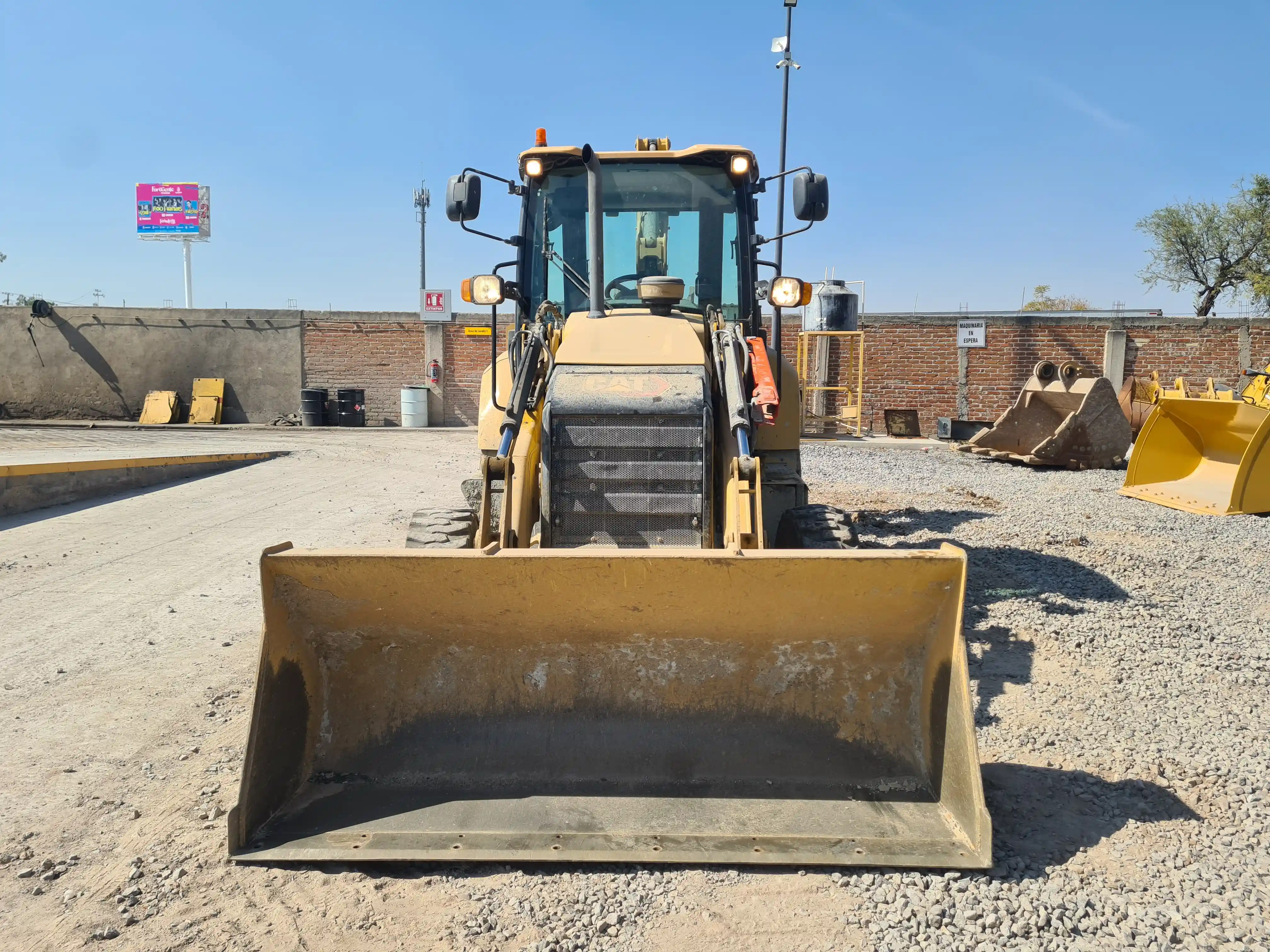 Retroexcavadora usada cat