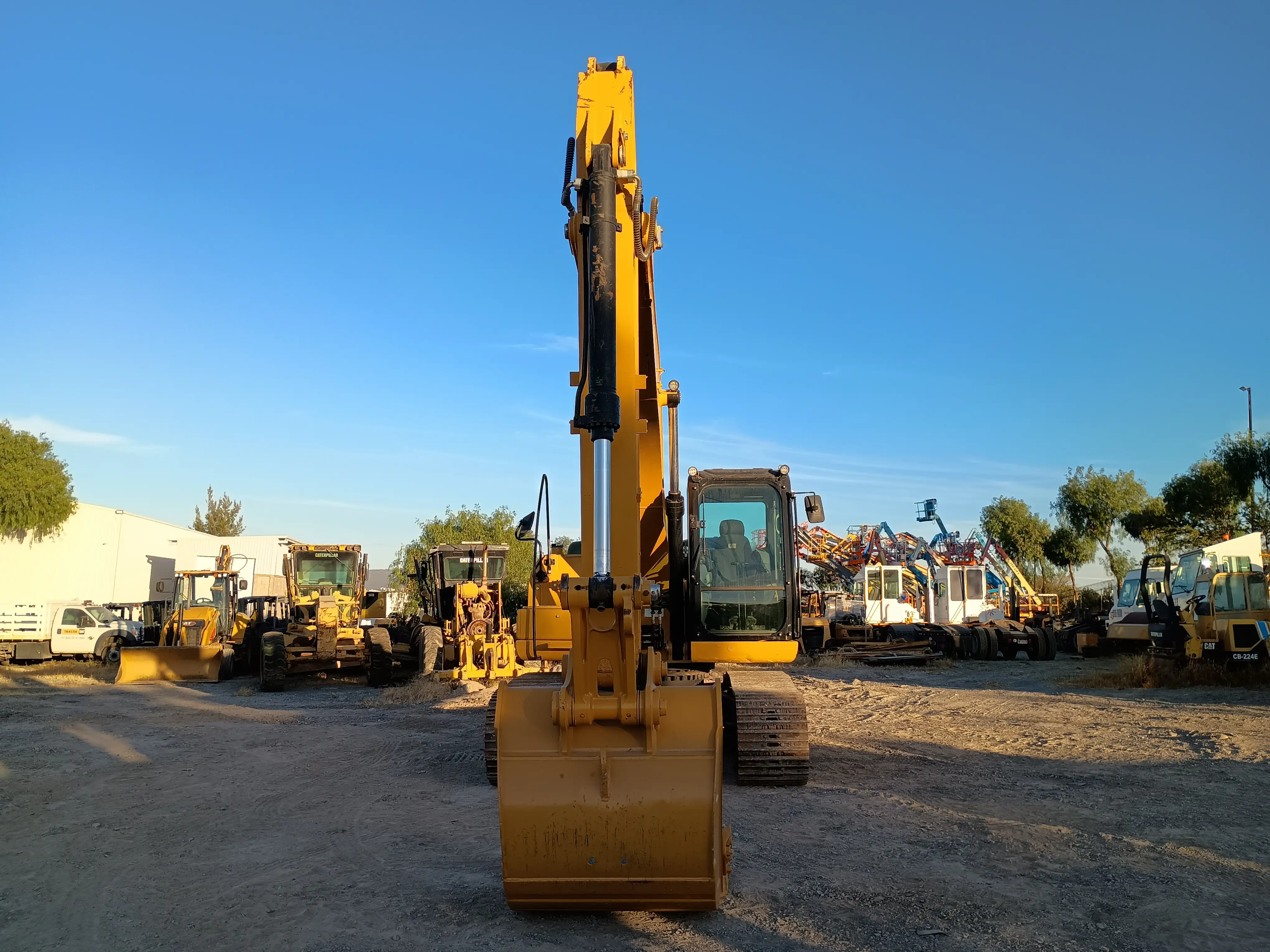 Excavadora usada cat