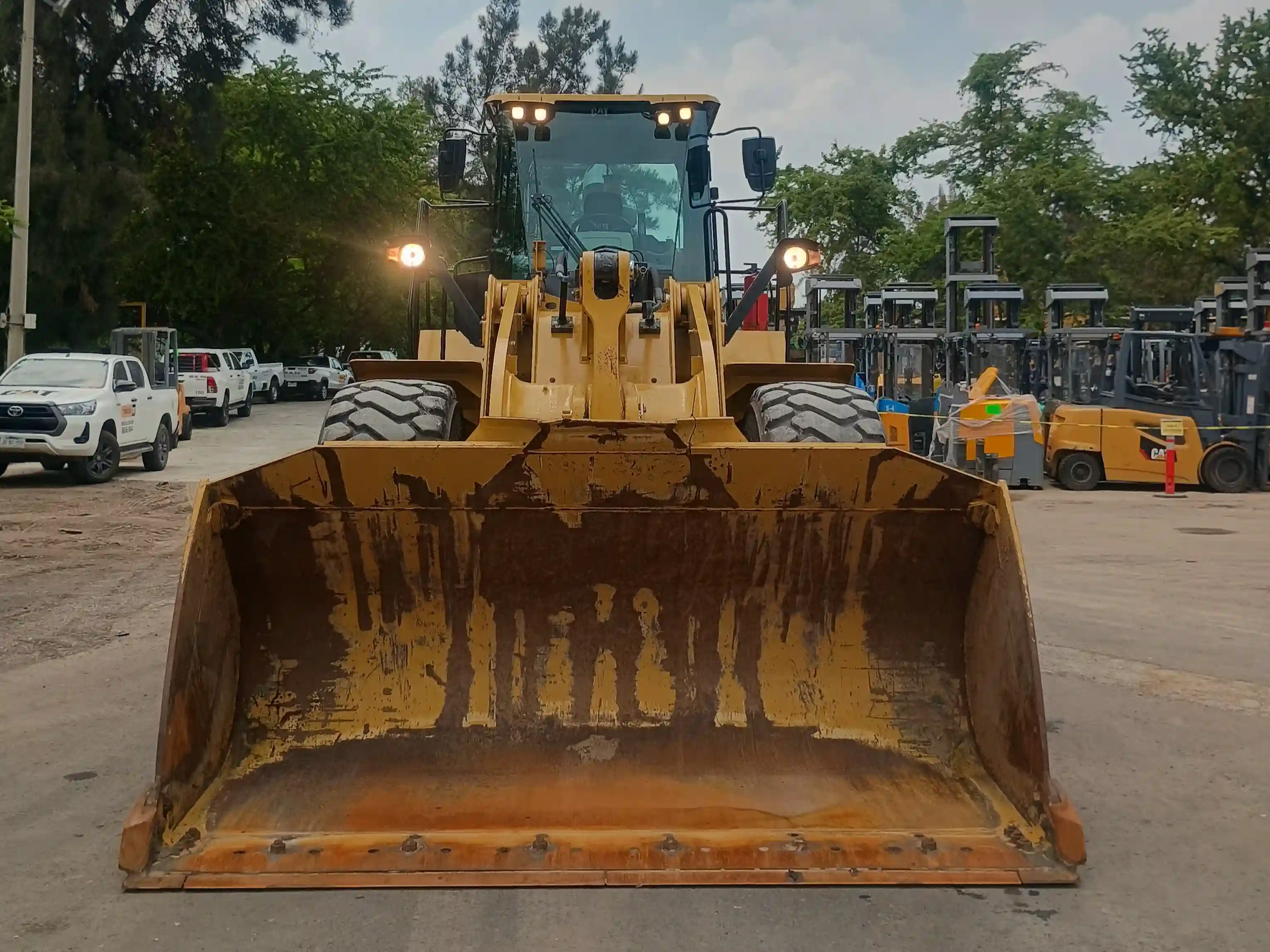 Cargador frontal usado