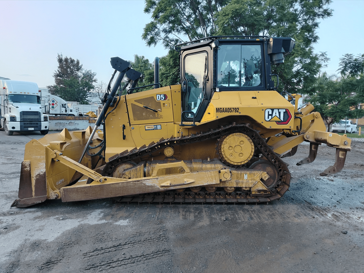 Bulldozer usado cat