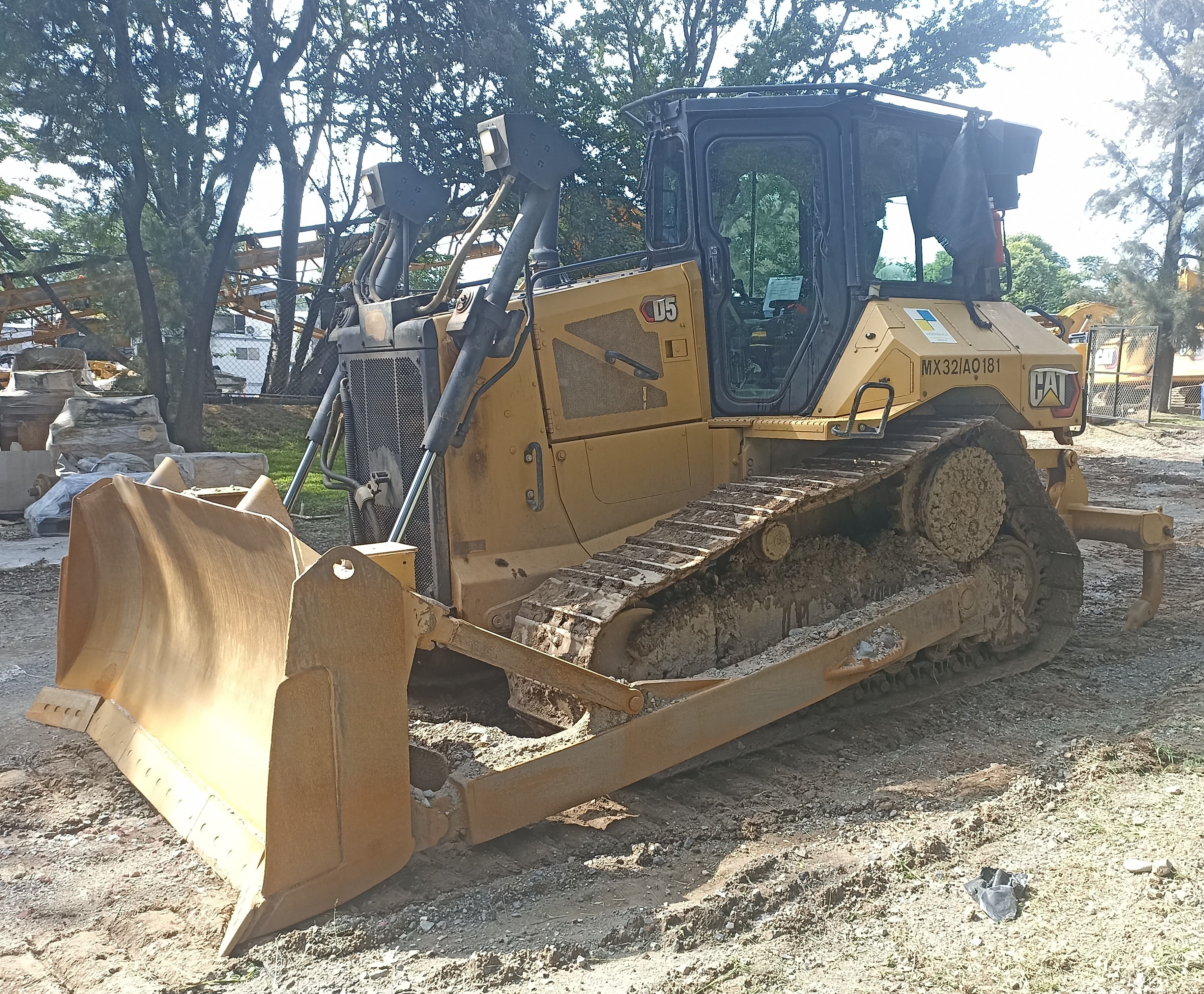 Bulldozer usado cat